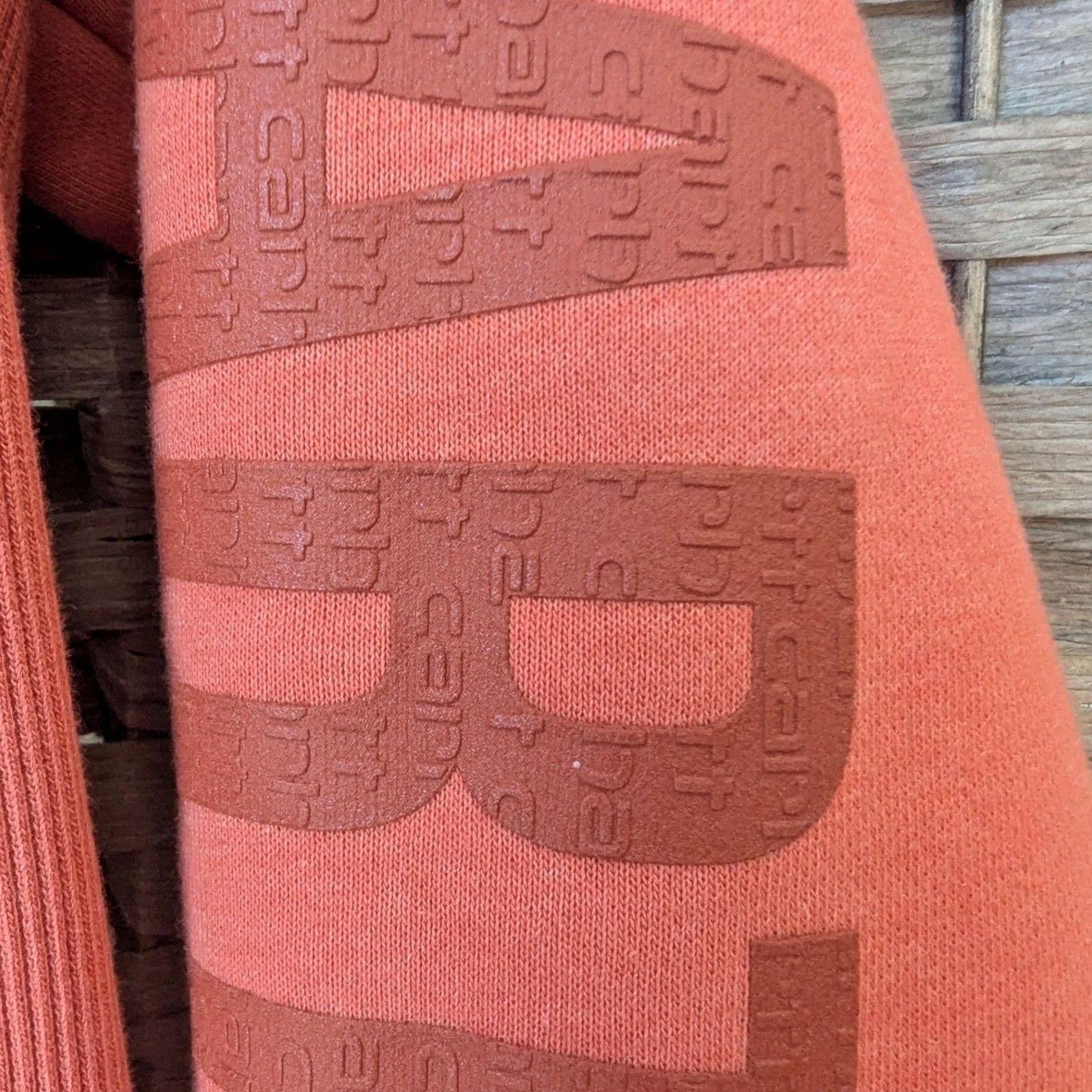 Carhartt Carhartt Sweatshirt Raglan Sleeve Coral Pink Logo Graphic Womens XS Crew Neck Pullover Pullover Sweatshirt Size XS / US 0-2 / IT 36-38 - 3 Thumbnail