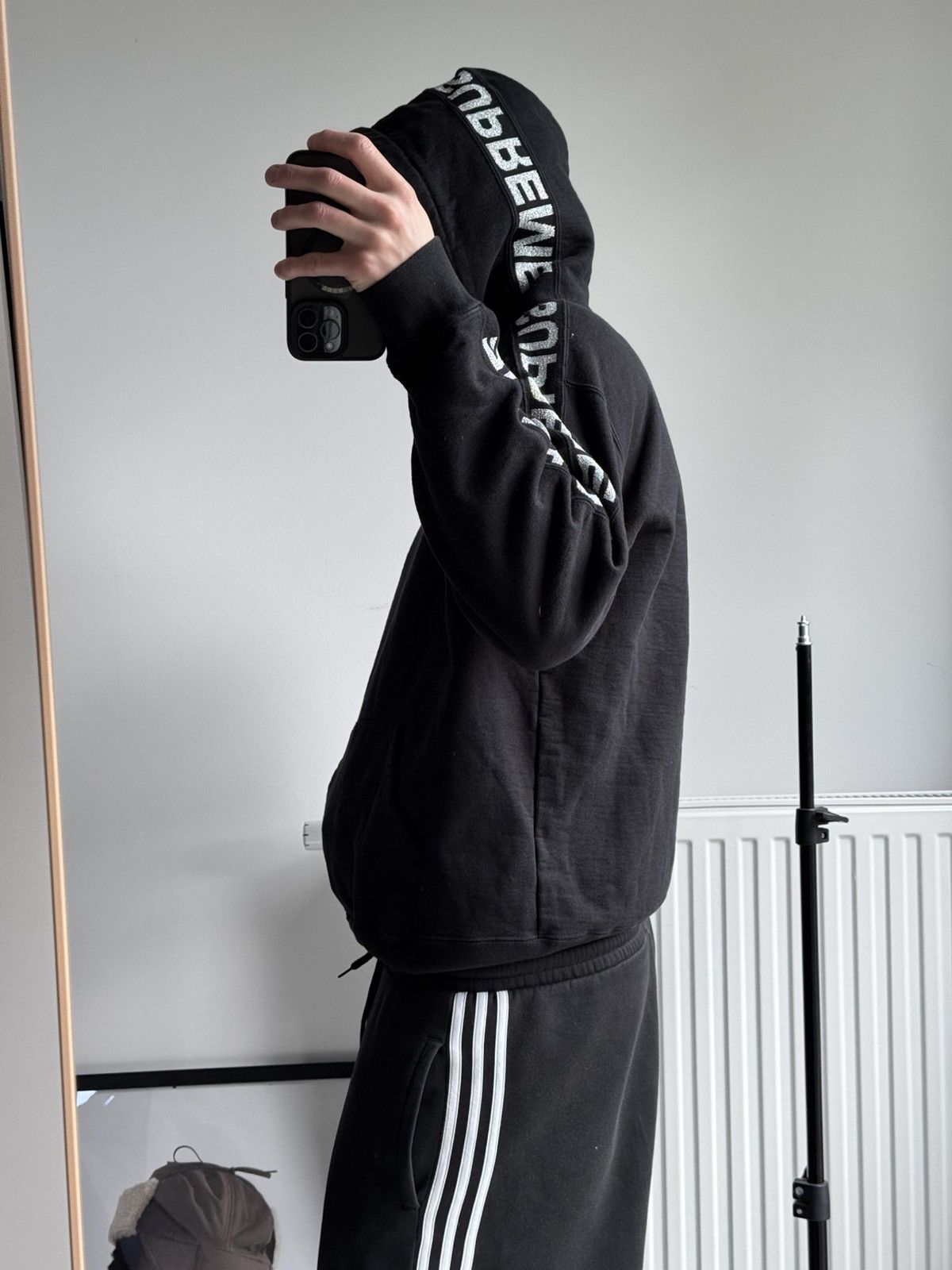 Hypebeast Rare SUPREME Monogram Repeat Logo Boxy Fit Hoodie Size US L / EU 52-54 / 3 - 21 Thumbnail
