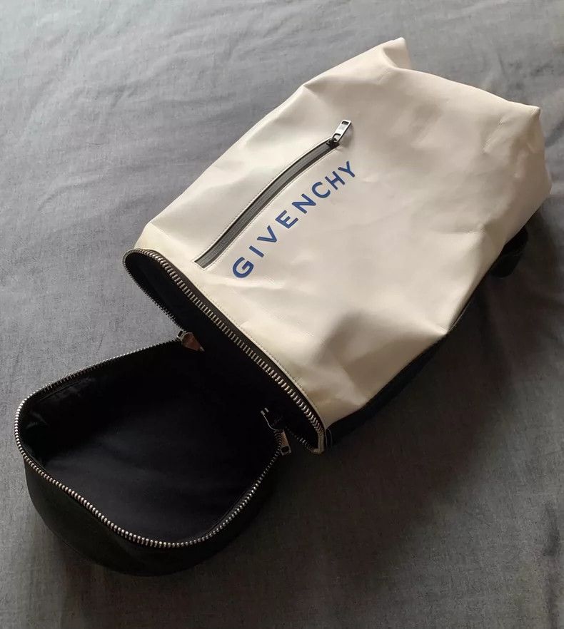 Givenchy Givenchy Dual-Use Bucket Bag Size ONE SIZE - 7 Thumbnail