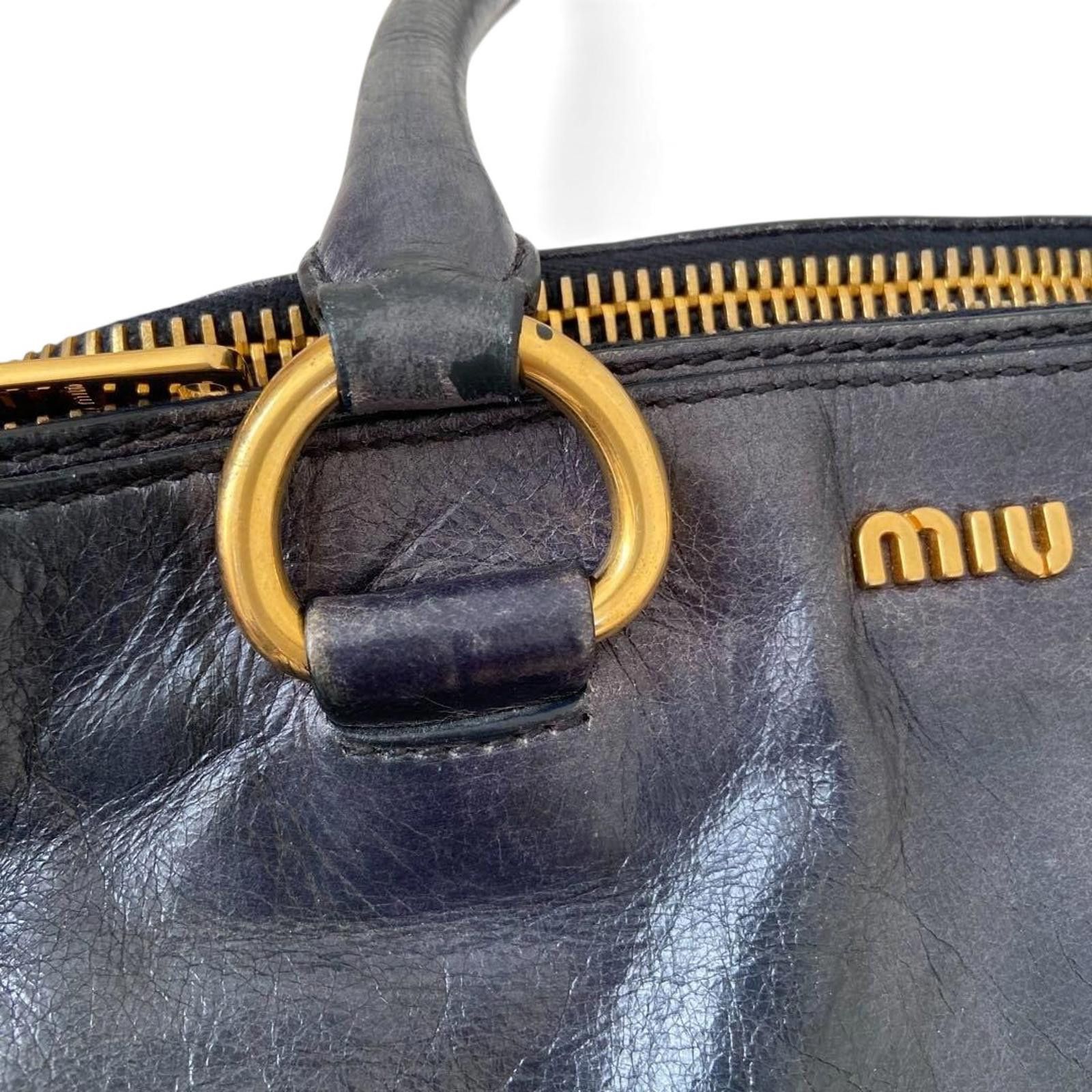 Miu Miu Miu Miu - Black Leather Handbag with Gold Hardware Size ONE SIZE - 4 Thumbnail
