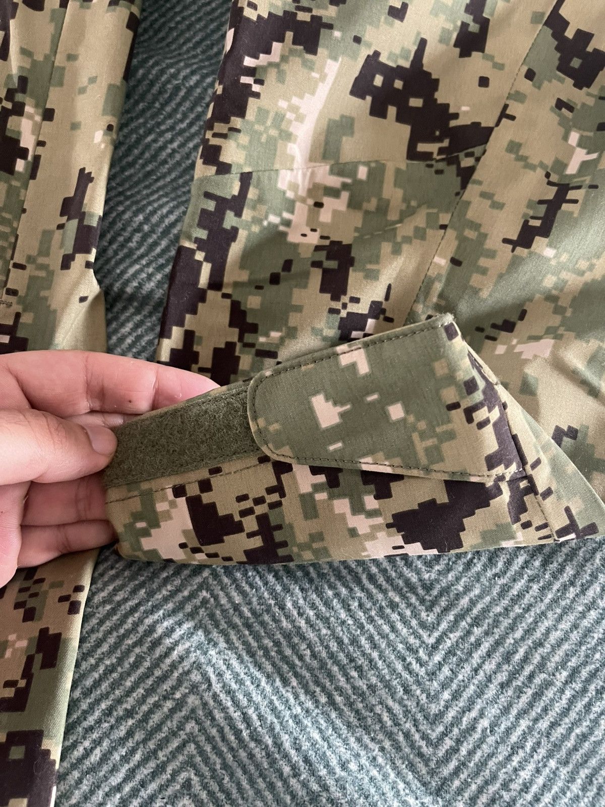 Other K-L MFG Level 8 Alpha Parka AOR2 Medium Size US M / EU 48-50 / 2 - 7 Thumbnail