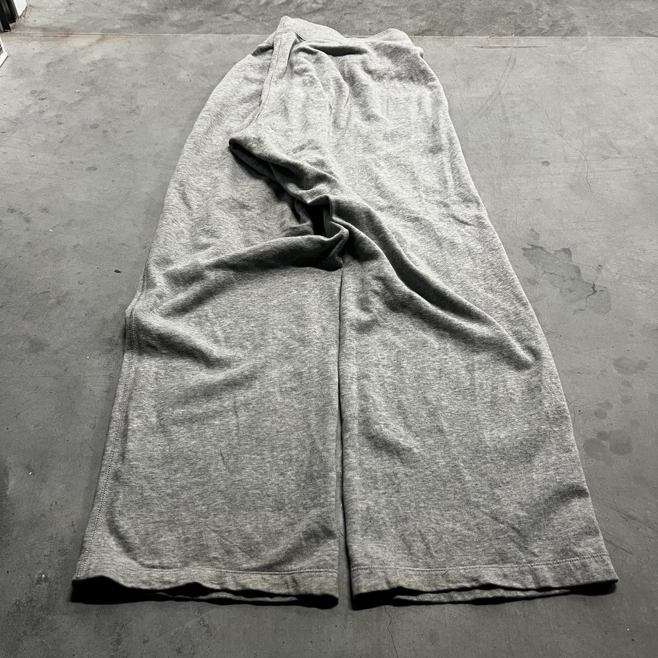 Nike Vintage Y2K/2000s Nike Baggy Grey Loungewear Essential Sweatpants! Size US 38 / EU 54 - 5 Thumbnail