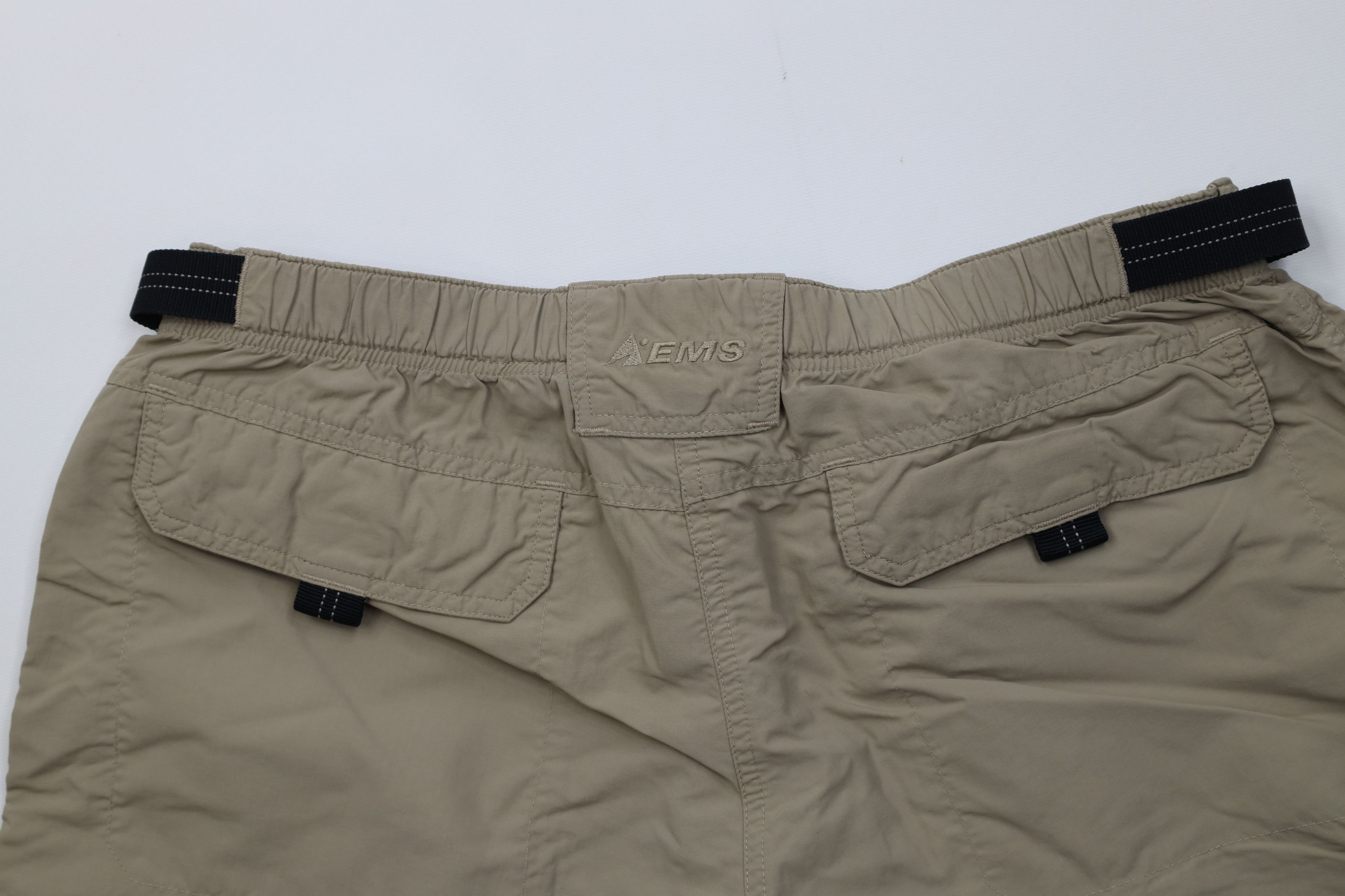 Vintage Vintage 90s Streetwear Above Knee Trekking Cargo Shorts Tan Size US 36 / EU 52 - 11 Thumbnail