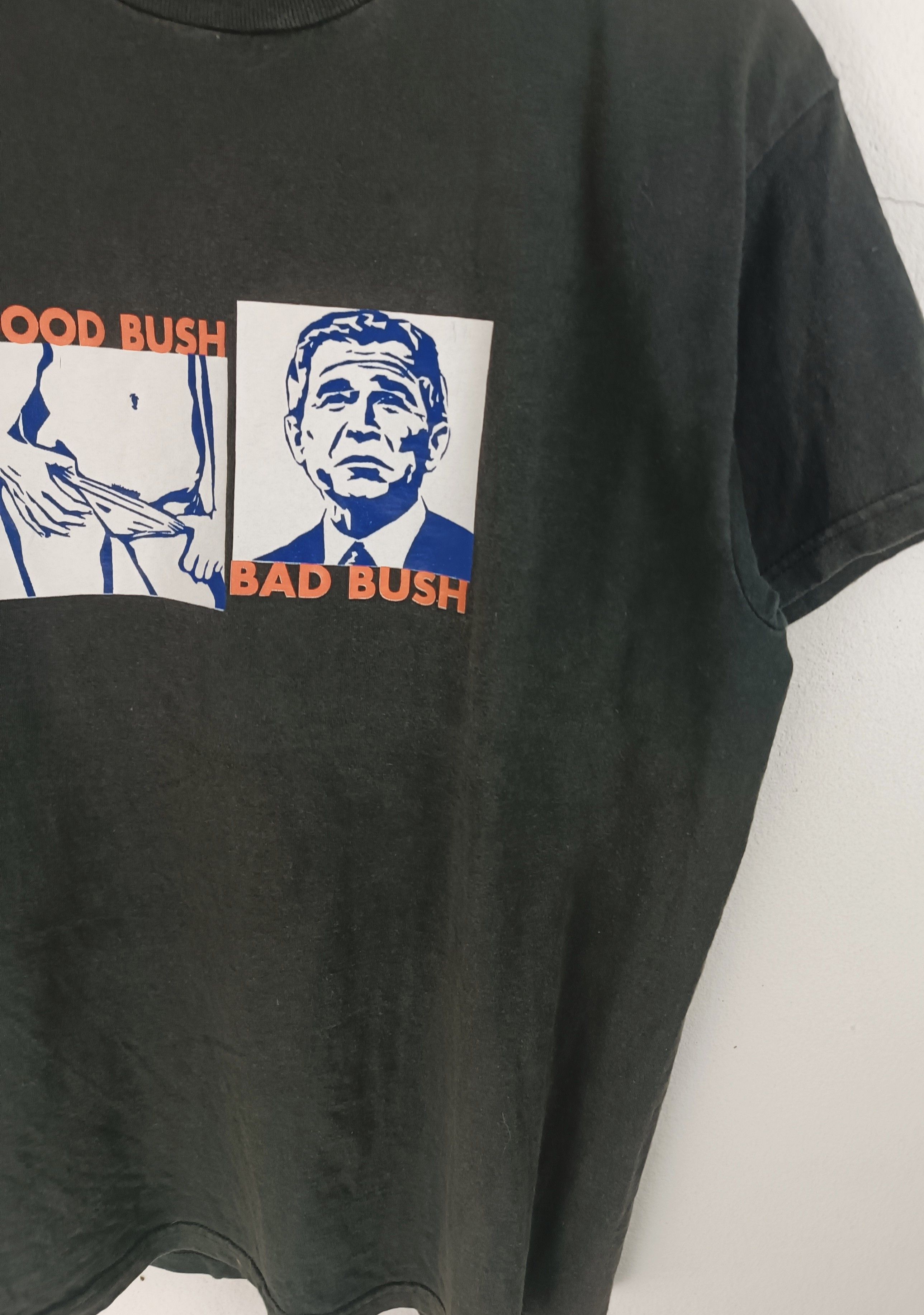 Vintage VINTAGE 2000s GOOD BUSH BAD BUSH G.W.BUSH PARODY WAR FUNNY Size US M / EU 48-50 / 2 - 7 Thumbnail