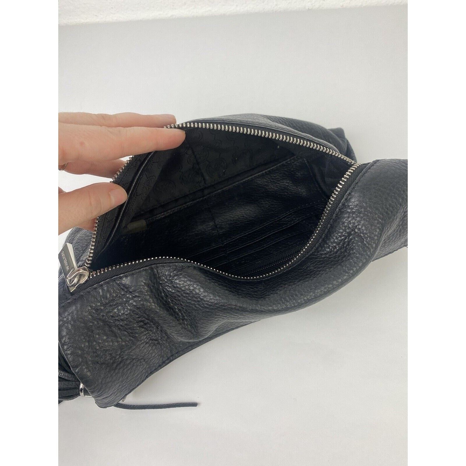 Michael Kors Michael Kors Weston Pebbled Black Leather Foldover purse Size ONE SIZE - 11 Thumbnail