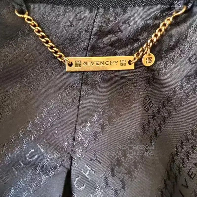 Givenchy Givenchy Black Women's Coat Size S . Size S / US 4 / IT 40 - 4 Thumbnail