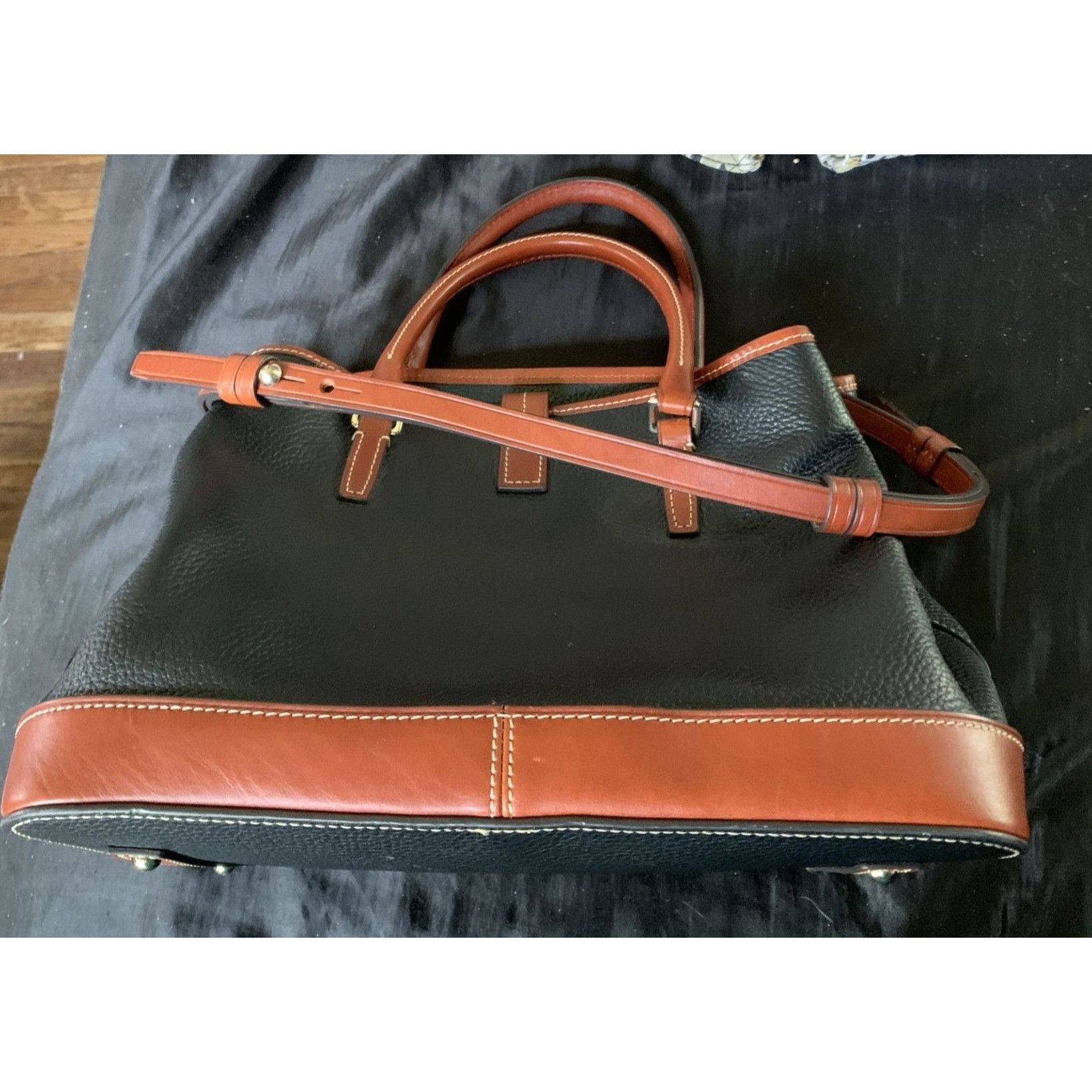 Vintage Dooney & Bourke Perry Satchel Turnlock Closure Black Leather Size ONE SIZE - 3 Thumbnail