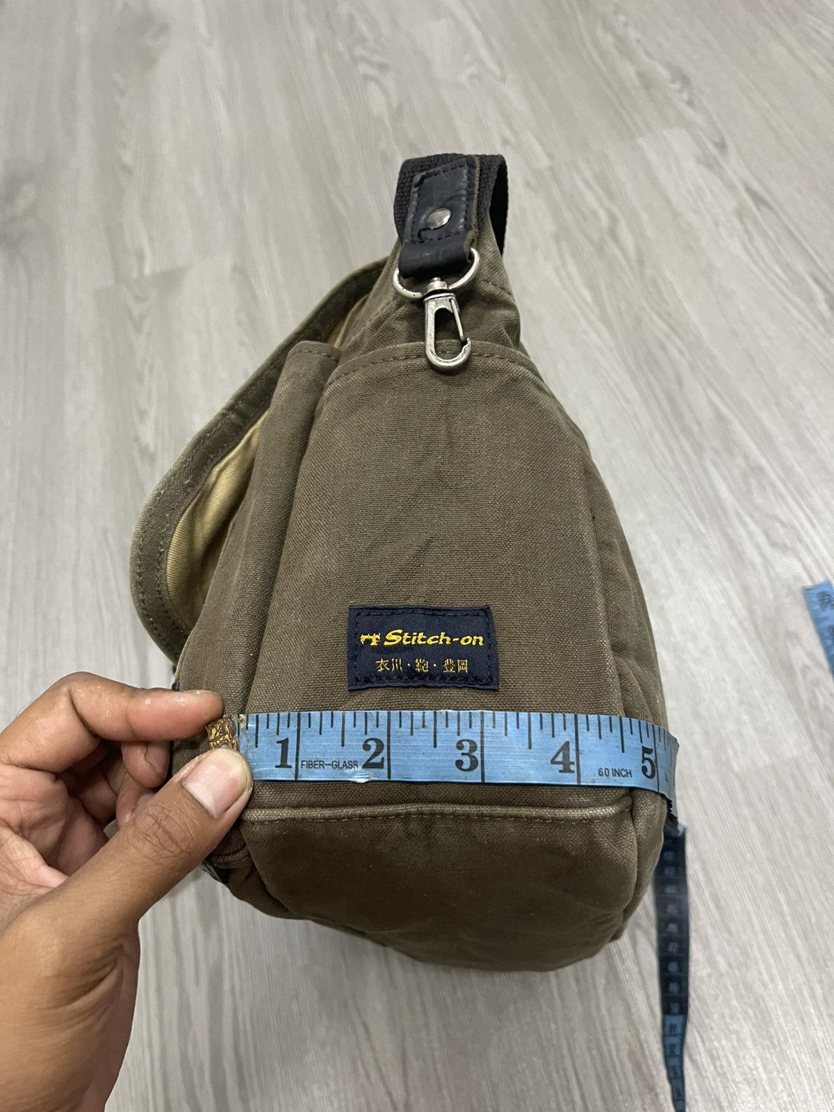 Vintage Vintage Stitch-On Heavy Duty Japan Crossbody Bag Size ONE SIZE - 13 Thumbnail