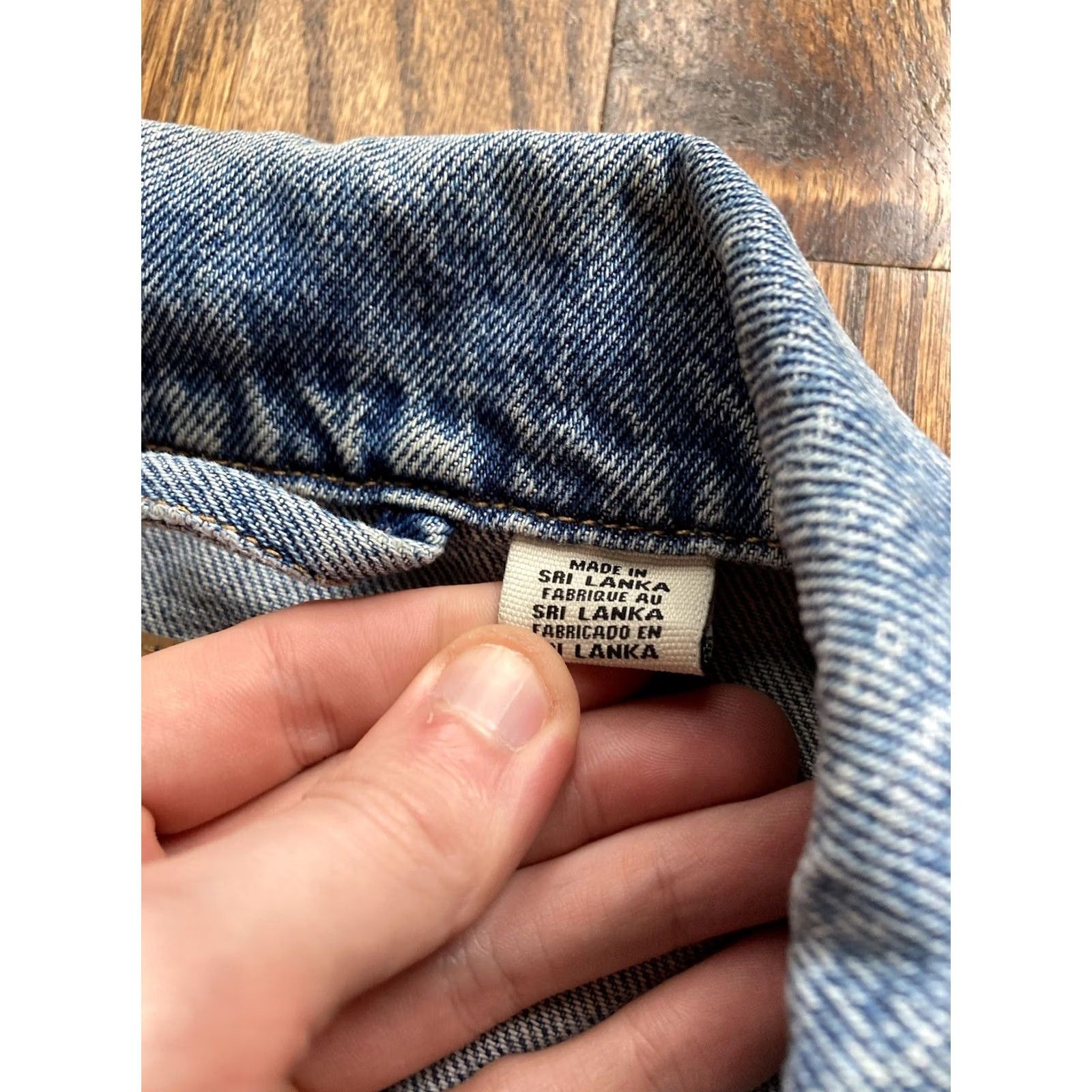 Levi's VINTAGE Levis Denim Trucker Jacket Womens Size Small Blue Medium Wash Size S / US 4 / IT 40 - 6 Thumbnail