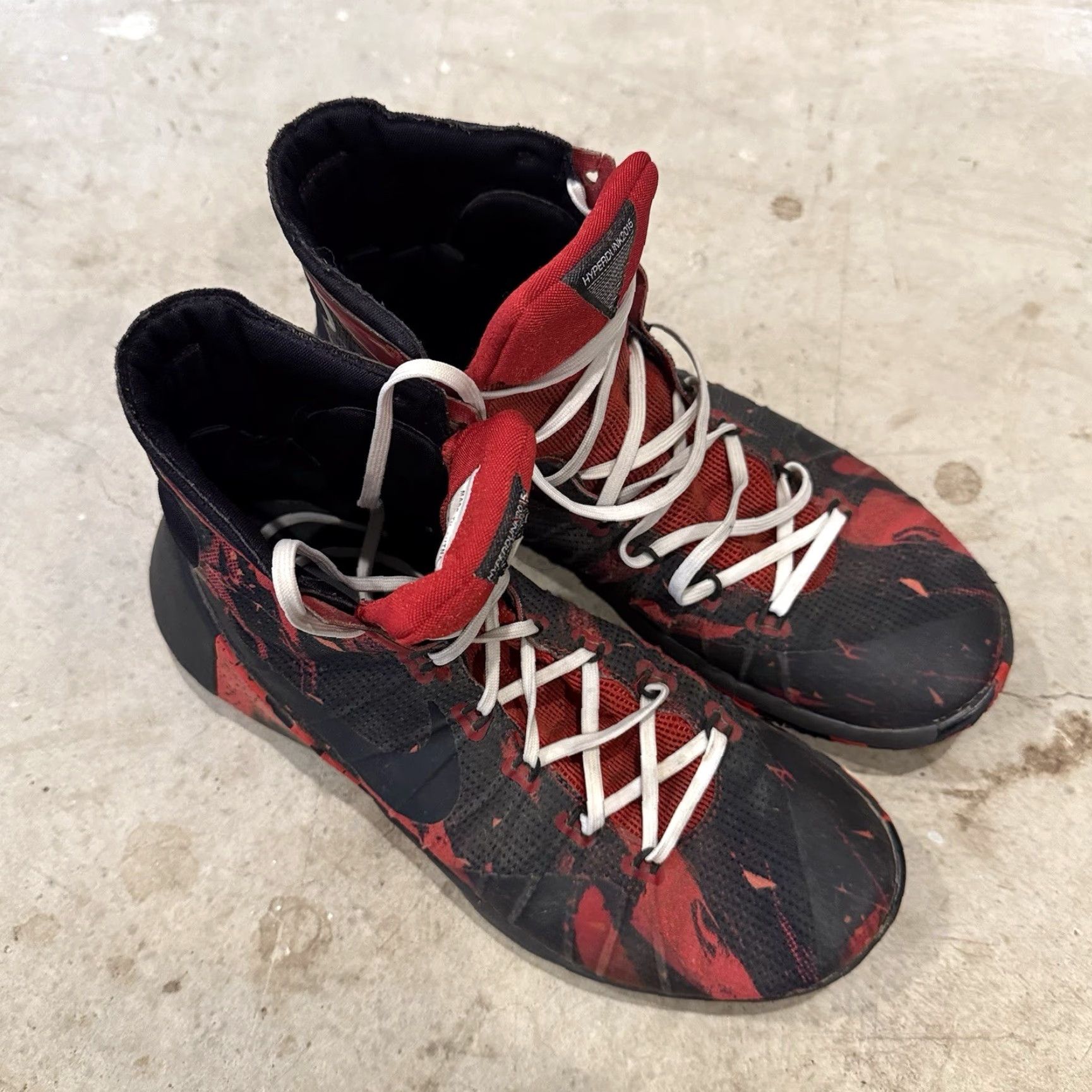 Nike NIKE ID Hyperdunk 2015 Mens Red Black 818015-991 Basketball Sneakers Size 9 Size US 8 / EU 41 - 2 Thumbnail