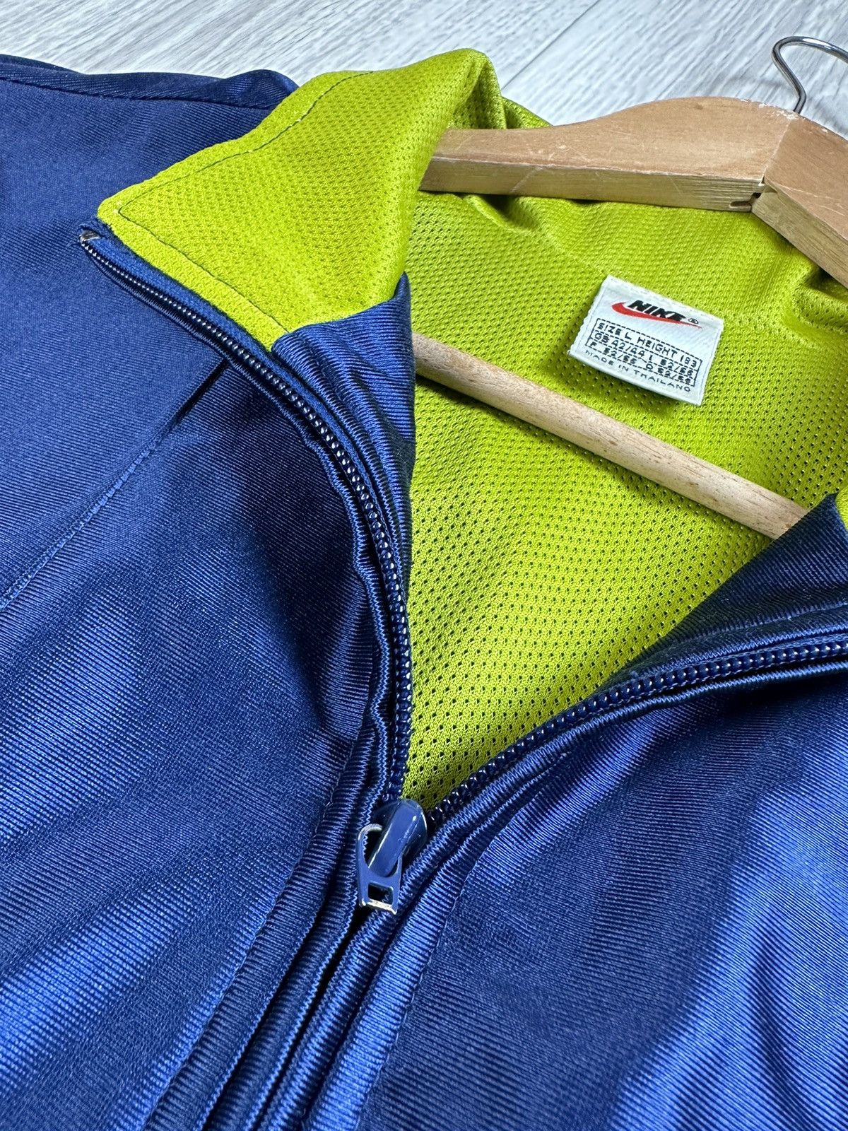 Nike × Vintage Vintage Nike Short Sleeve Full Zip Up trowel Size US L / EU 52-54 / 3 - 6 Thumbnail