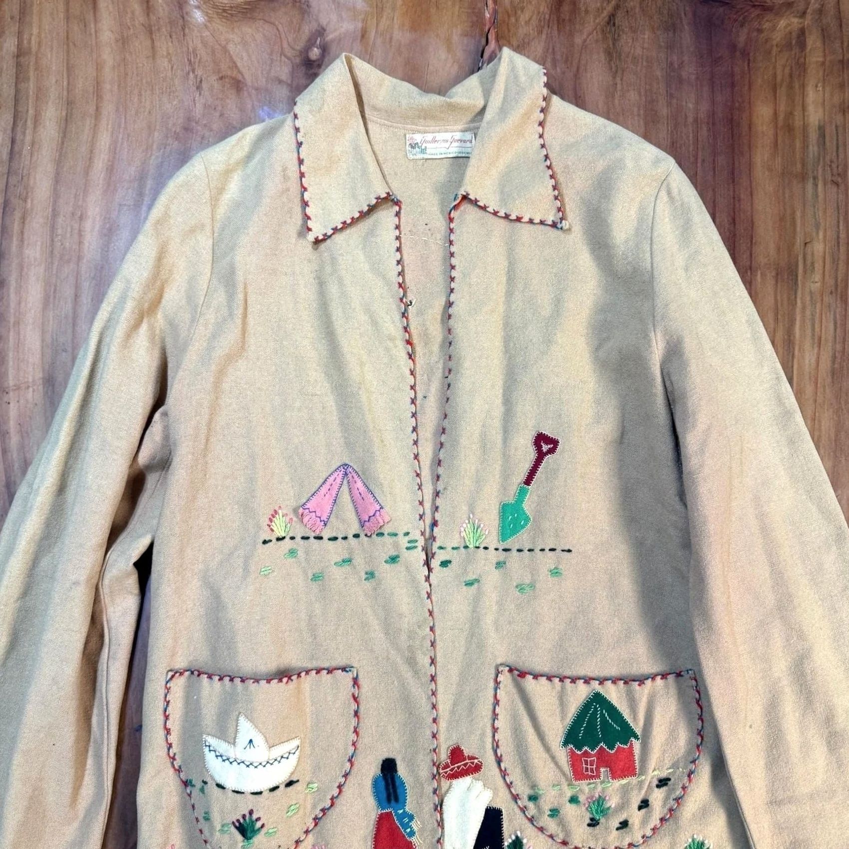 Vintage VINTAGE Guillermo Guevara Wool Embroidered Jacket Mexican Tourist Beige S Size S / US 4 / IT 40 - 2 Thumbnail