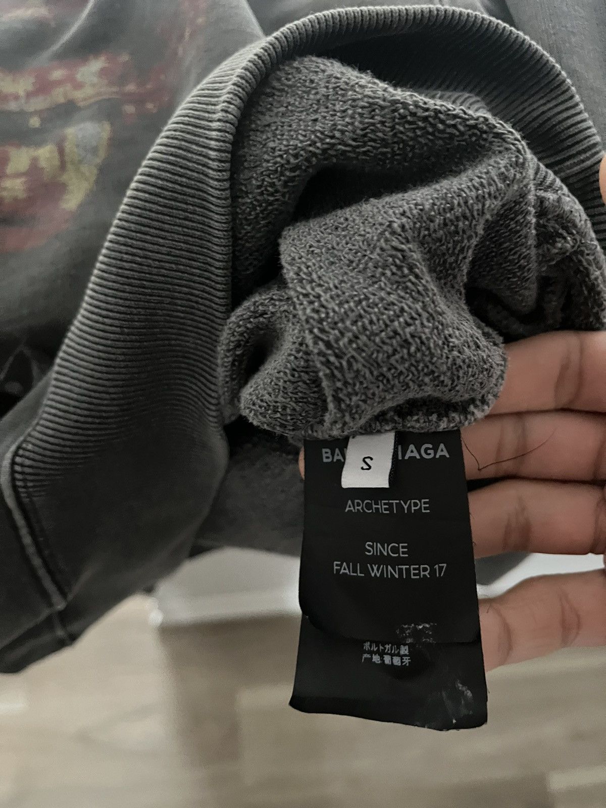 Balenciaga Balenciaga Fw17 ‘Paris’ Hoodie Size US S / EU 44-46 / 1 - 4 Thumbnail