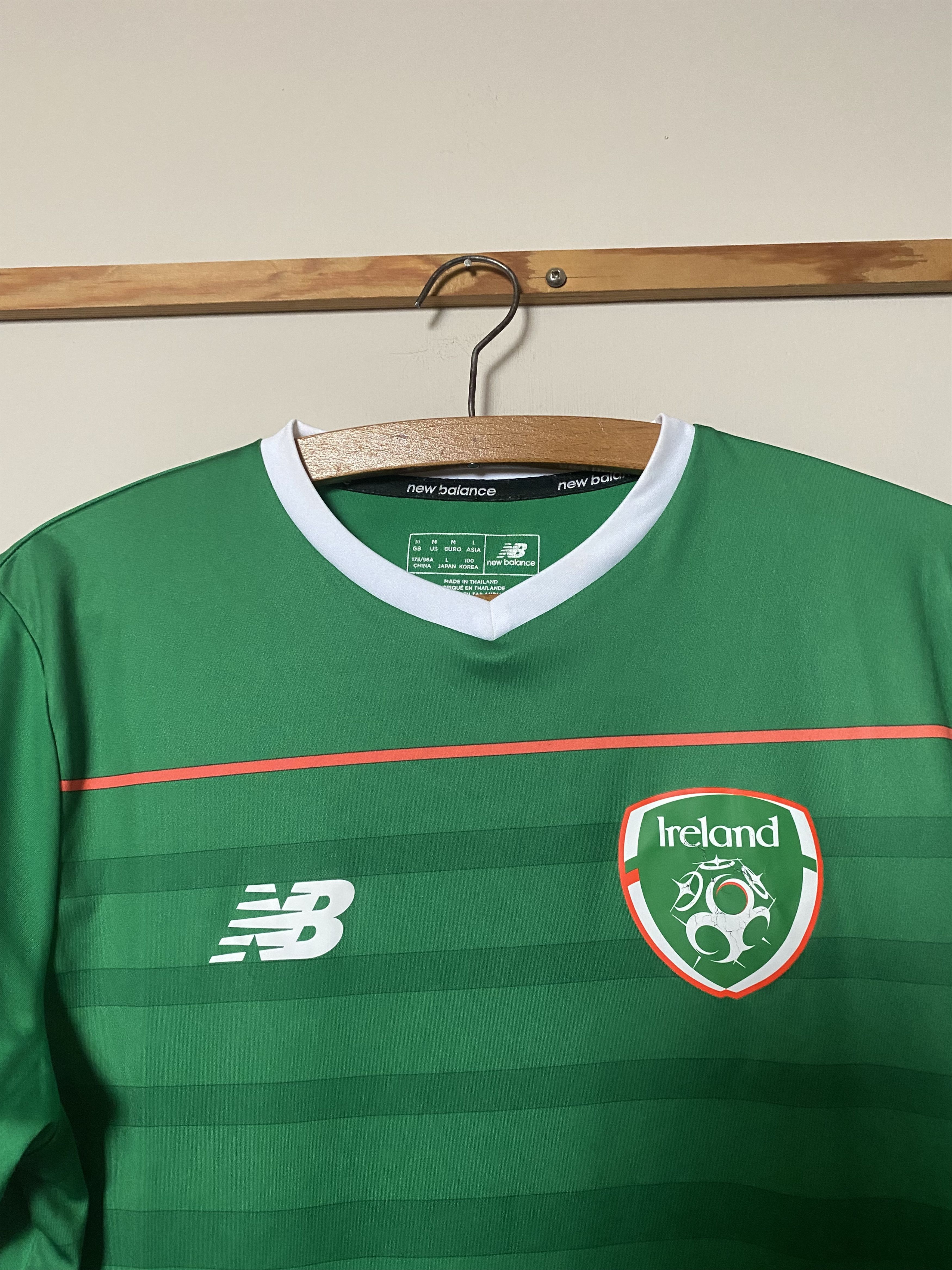 New Balance Football Jersey IRELAND 2017 - 2018 - M New Balance - UNIQUE Size US M / EU 48-50 / 2 - 3 Thumbnail