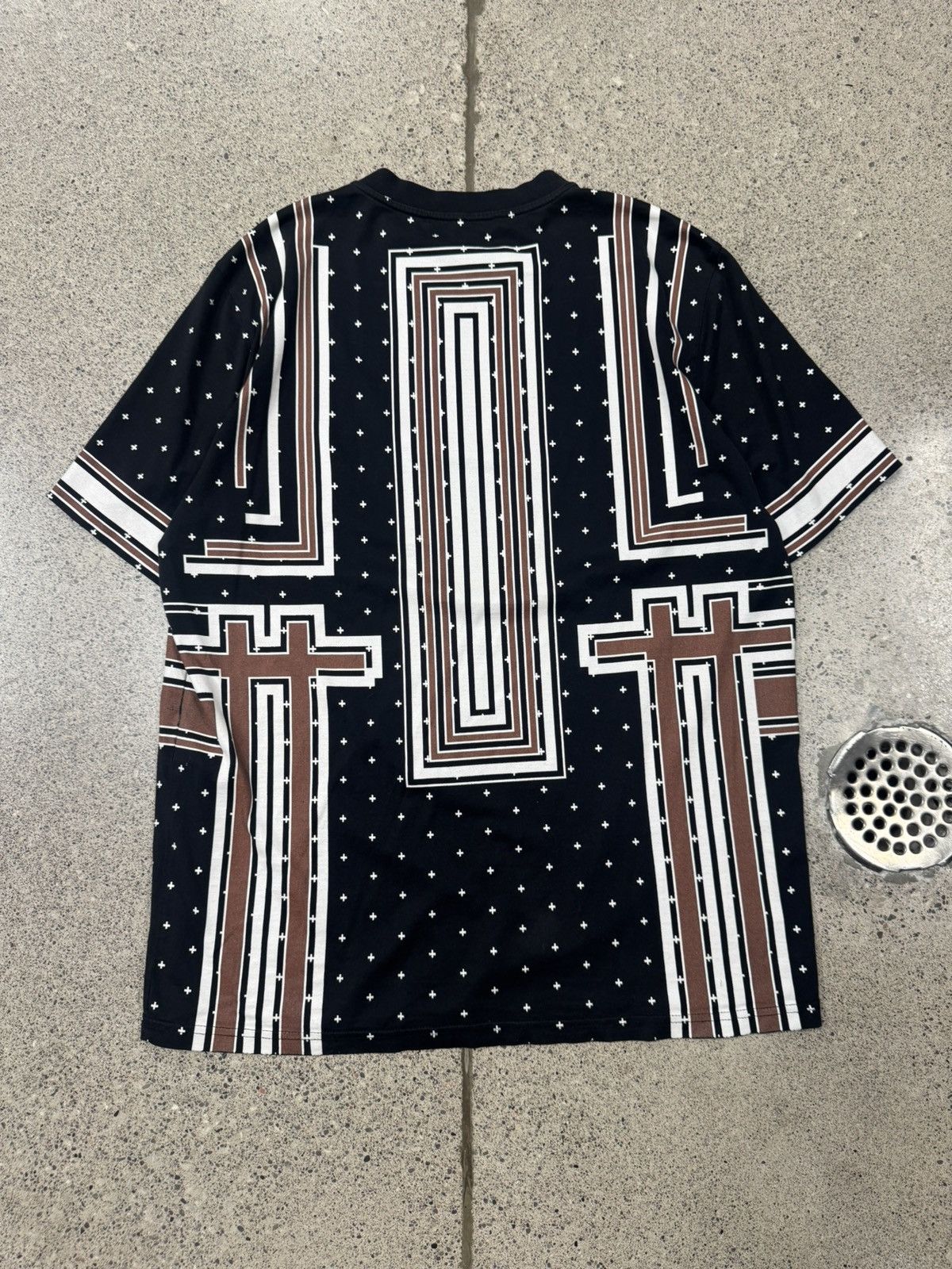 Givenchy 2015 Givenchy by Ricardo Tisci ‘Crosses’ Graphic T-Shirt Size US L / EU 52-54 / 3 - 4 Thumbnail