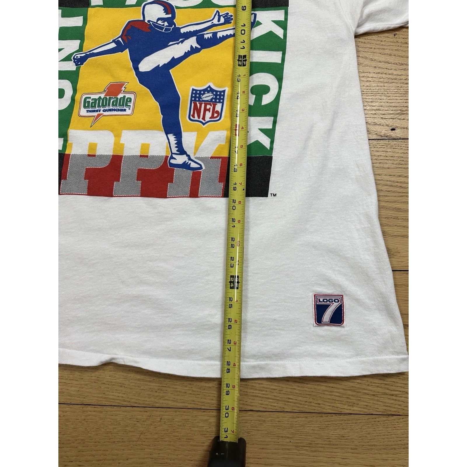 Logo 7 × NFL × Vintage Vintage NFL Punt Pass Kick T-shirt Size US L / EU 52-54 / 3 - 5 Thumbnail