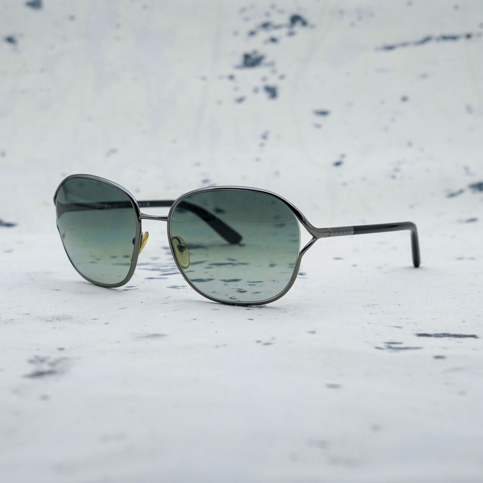 Prada Vintage prada gradient metal frame aviator logo sunglasses Size ONE SIZE - 1 Thumbnail