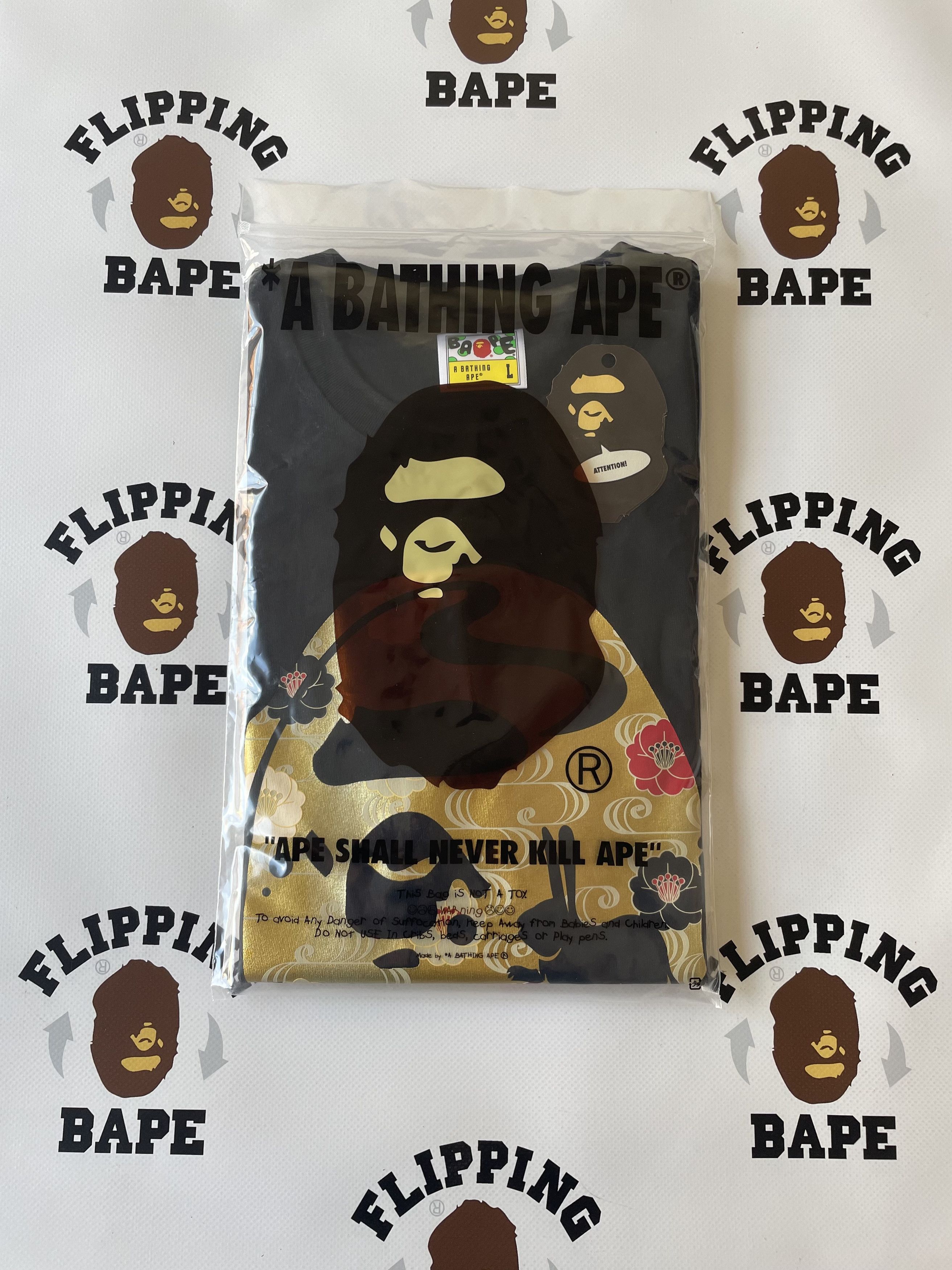 Bape BAPE MOON JAPAN APE HEAD TEE Size US XL / EU 56 / 4 - 7 Thumbnail
