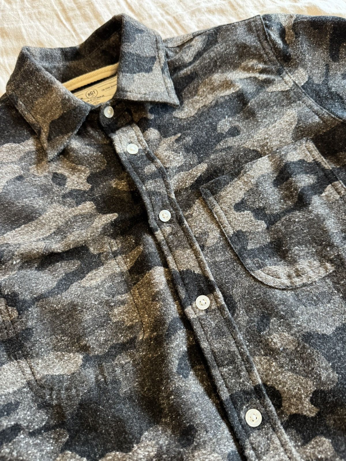Rogue Territory Rogue territory camo button up very soft small Size US S / EU 44-46 / 1 - 3 Thumbnail