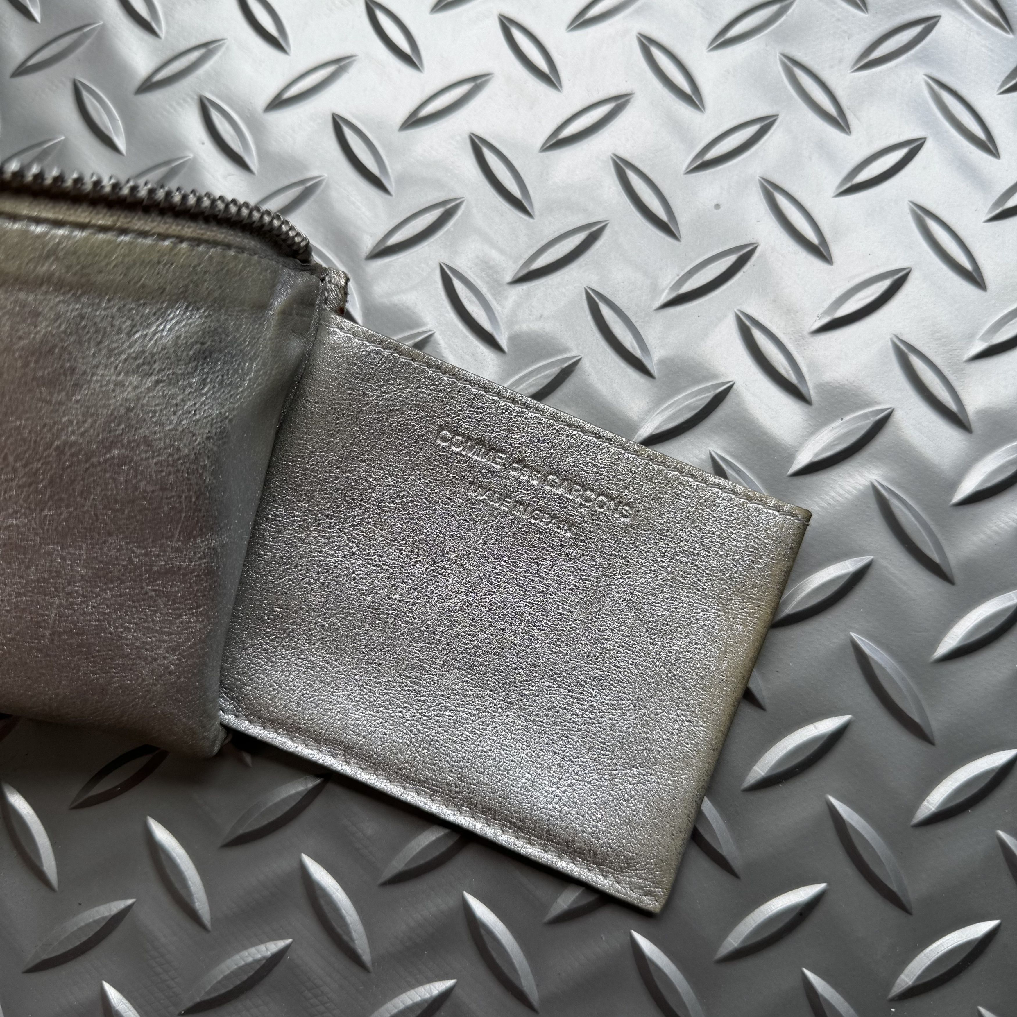 Comme des Garcons Comme des Garçons Wallet Gold Leather Zip Wallet Size ONE SIZE - 5 Thumbnail