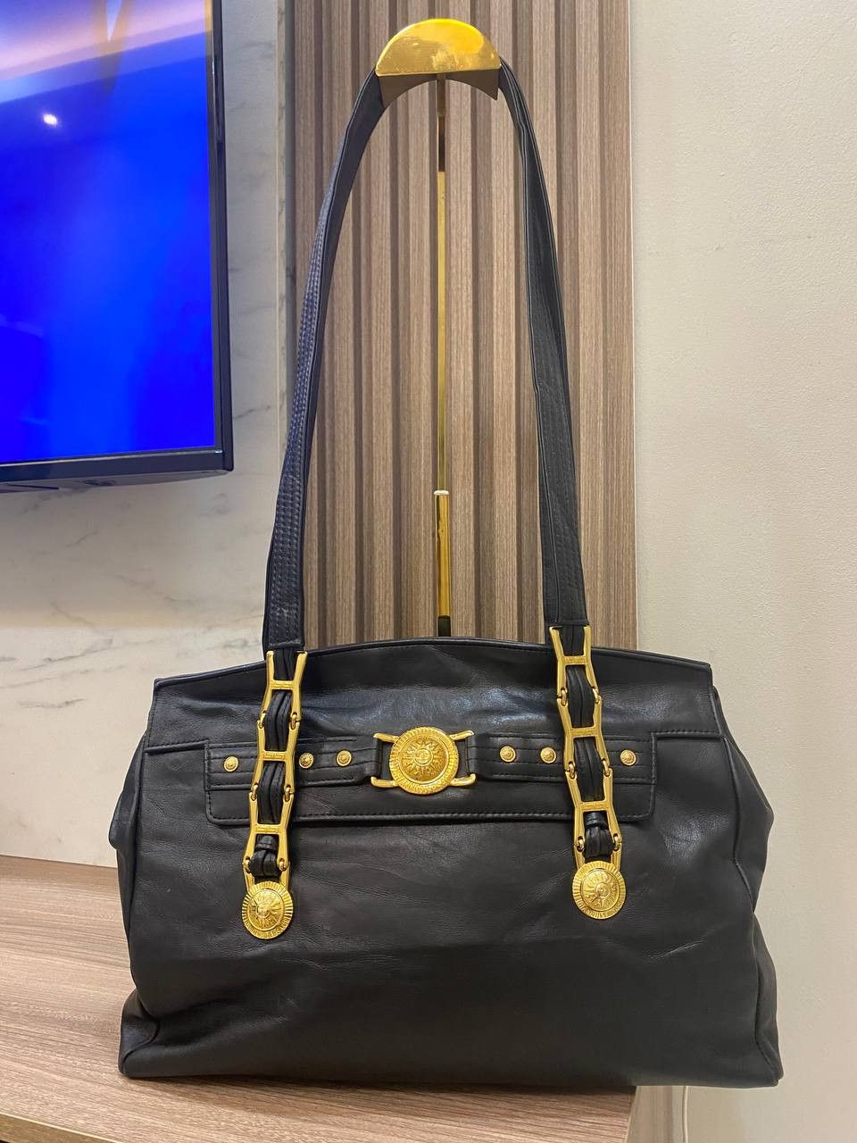 Versace GIANNI VERSACE Sunburst Chain Shoulder Bag Leather Black Size ONE SIZE - 1 Thumbnail