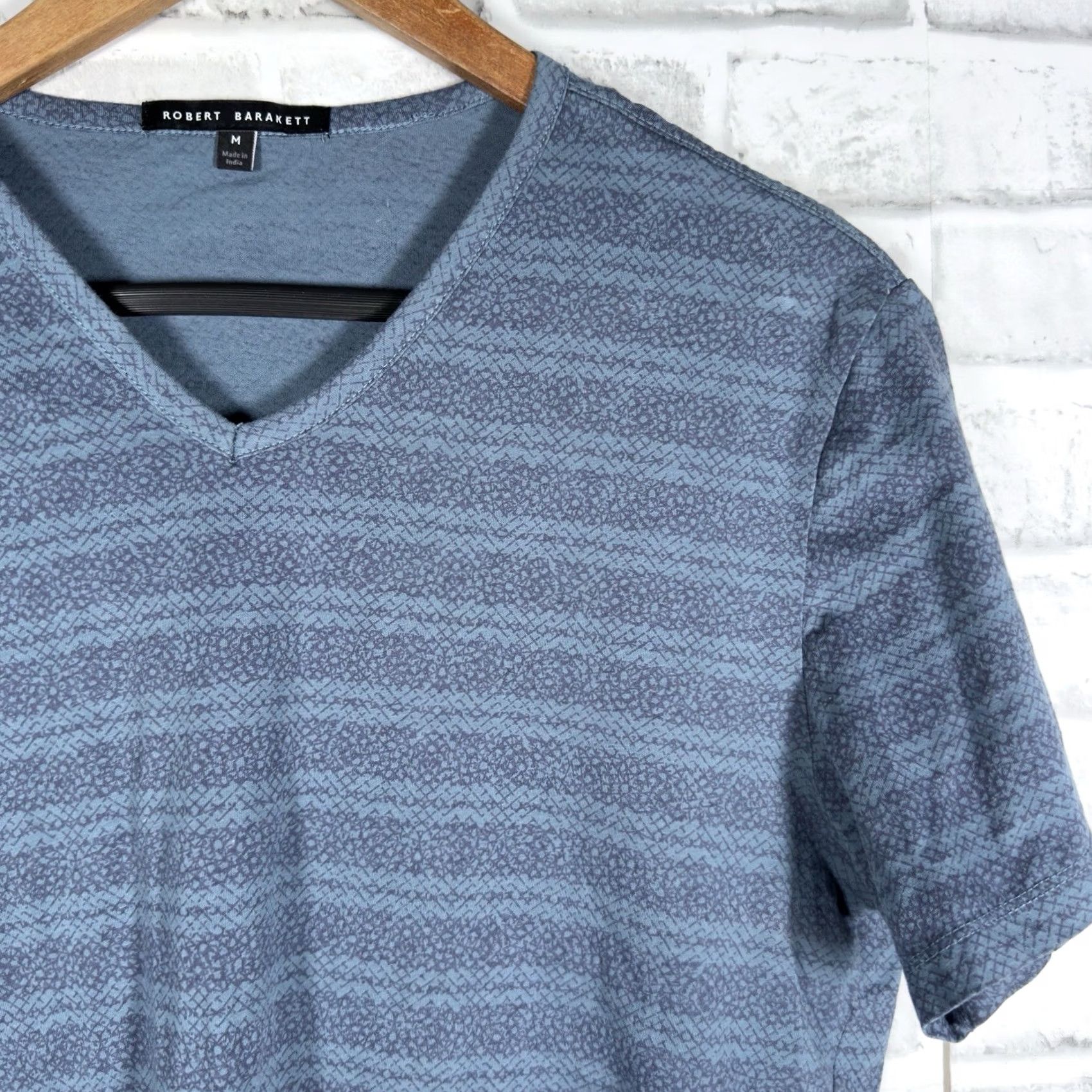 Vintage Robert Barakett Blue T-Shirt V-Neck Mens M Size US M / EU 48-50 / 2 - 2 Thumbnail