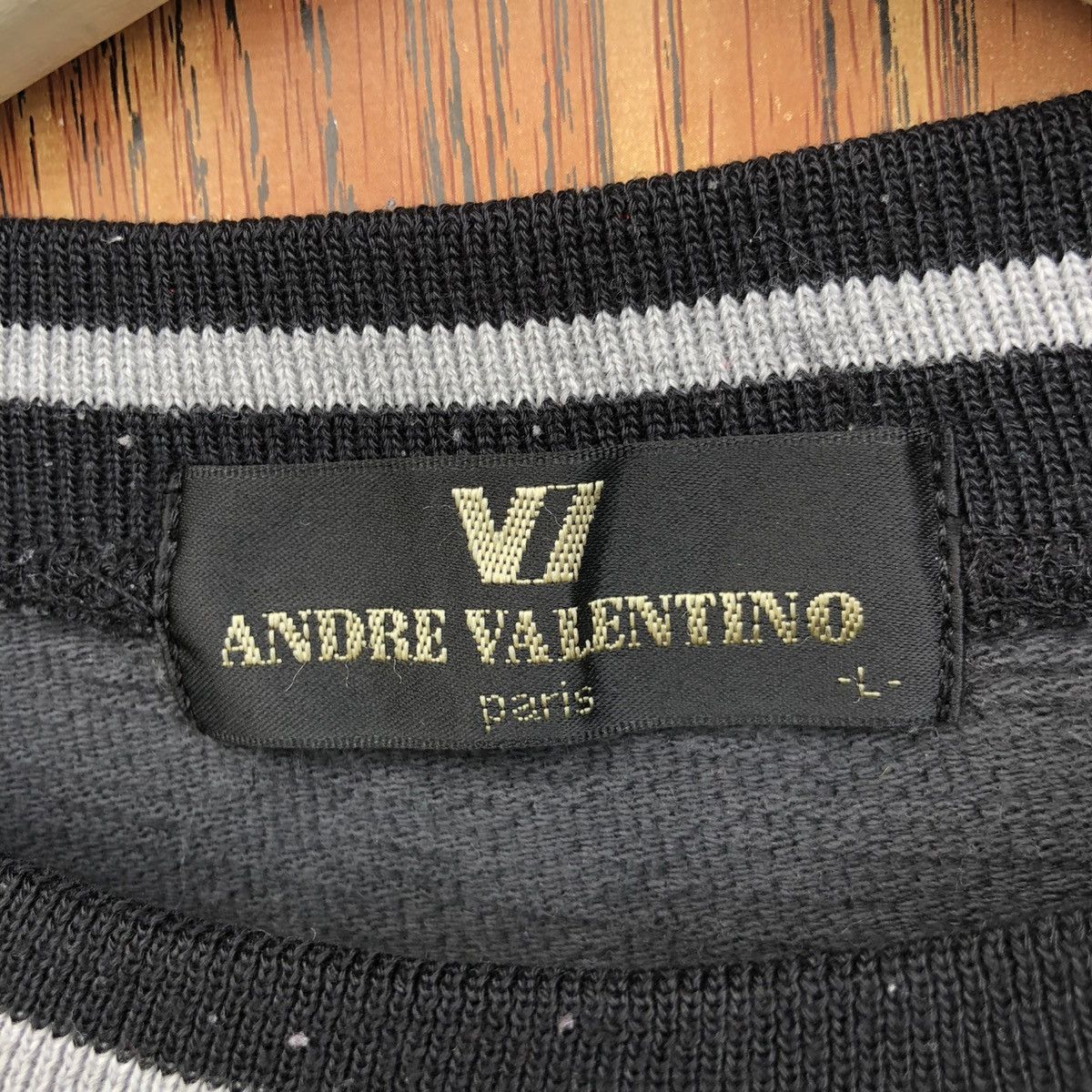 Vintage Vintage Andre Valentino Paris Sweatshirt Size US L / EU 52-54 / 3 - 4 Thumbnail