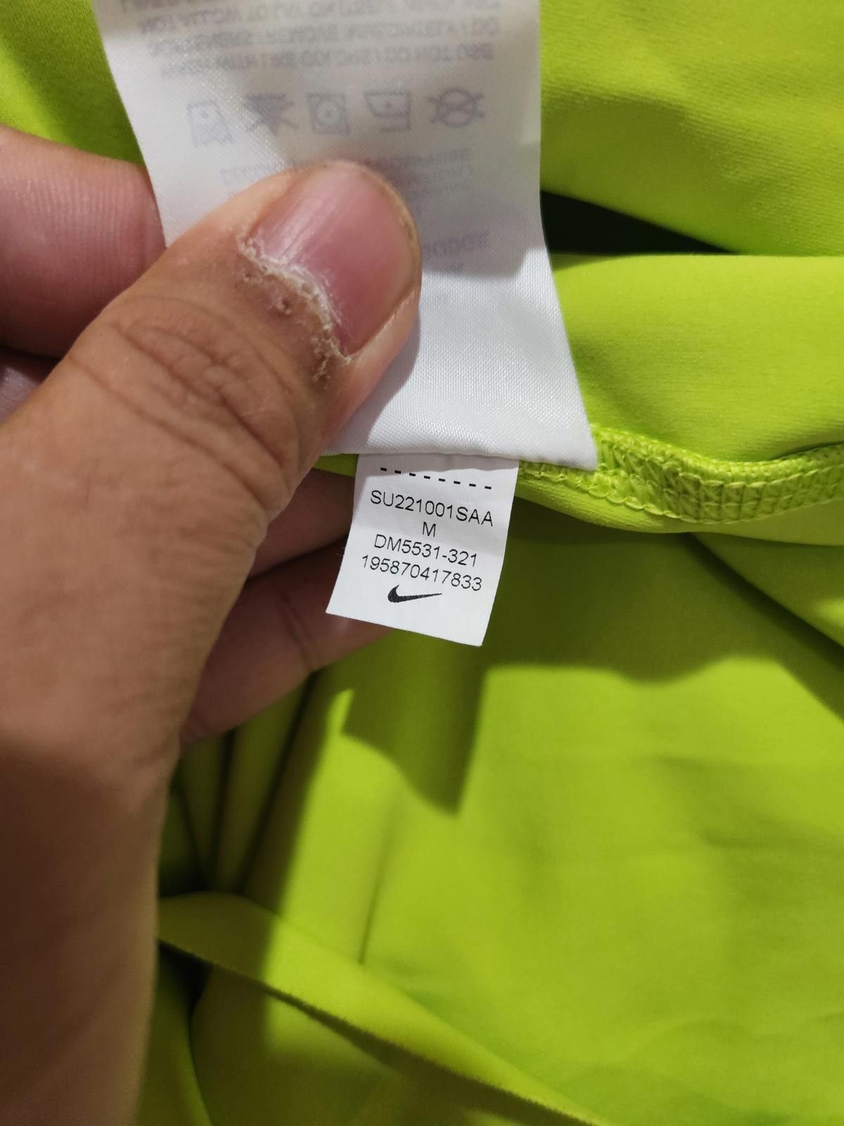 Nike Nike Pro Dri-Fit Mens Long-Sleeve Training Green Size Medium Size US M / EU 48-50 / 2 - 5 Thumbnail
