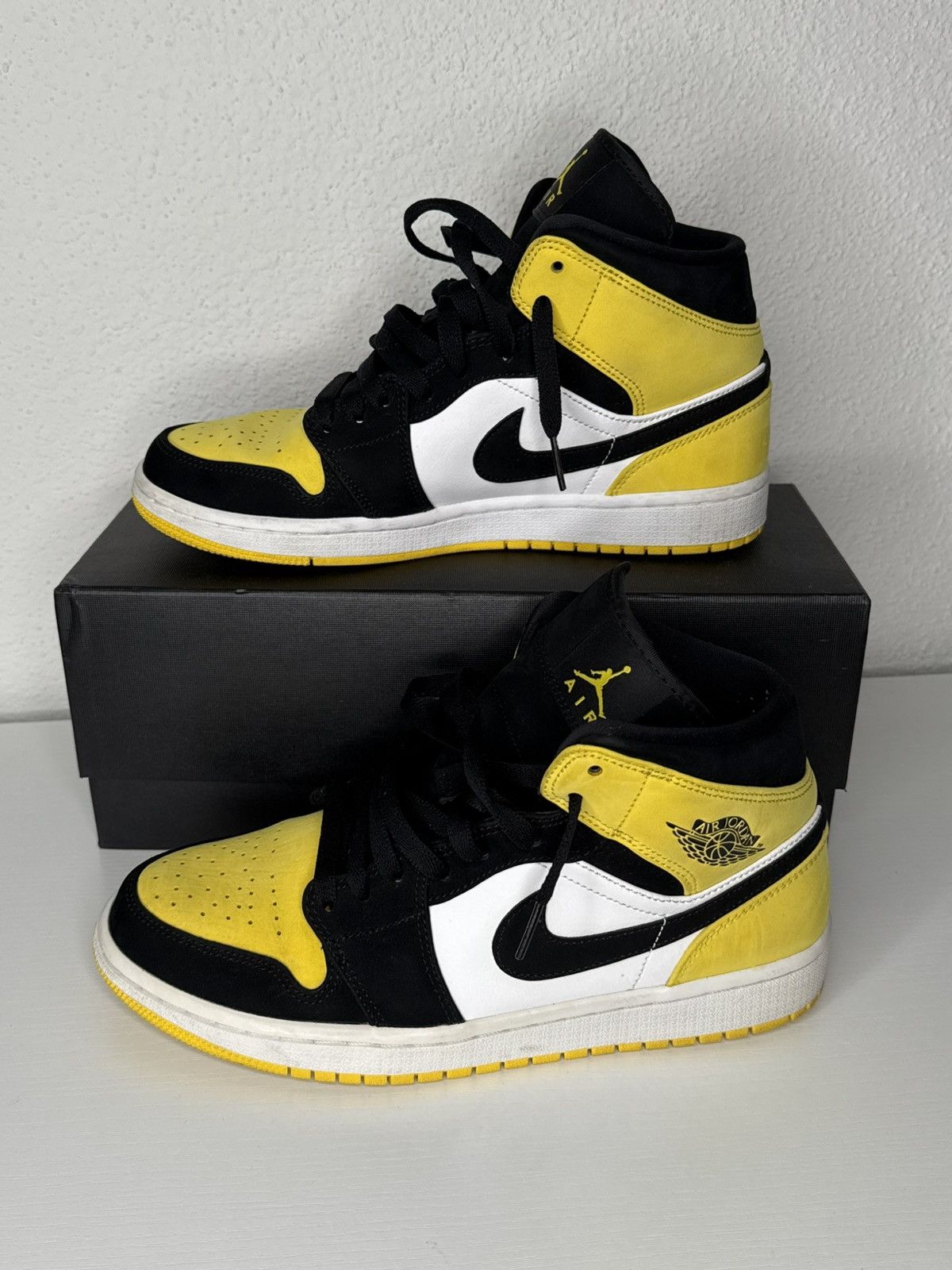 Jordan Brand Jordan 1 Mid Yellow Toe Black Size US 8.5 / EU 41-42 - 6 Thumbnail