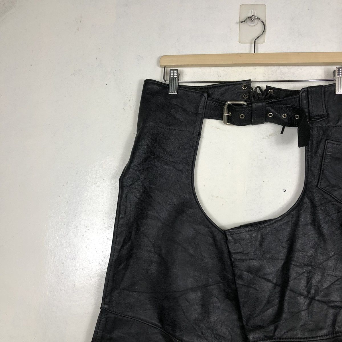 Genuine Leather × Vintage 📌VINTAGE COW BOY RIDER LEATHER RACING UNIVERSAL RIDER USA Size US 32 / EU 48 - 9 Thumbnail