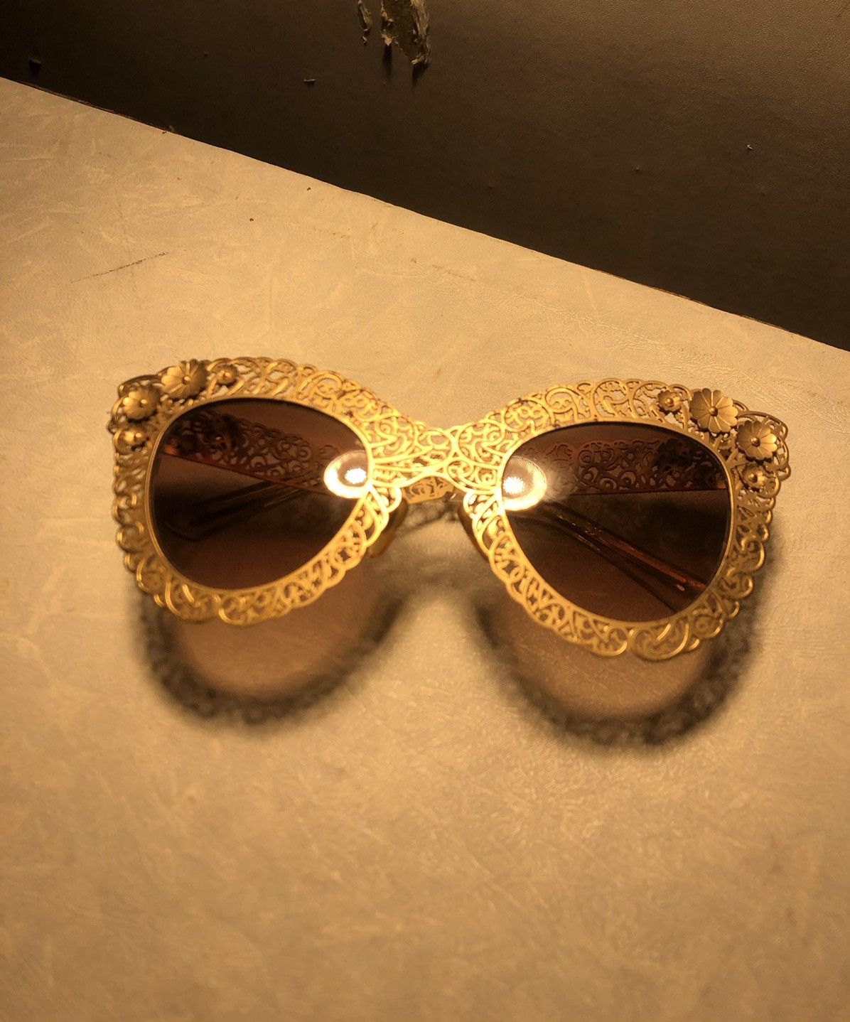 Dolce & Gabbana Dolce & gabbana golden filigree frame sunglasses Size ONE SIZE - 1 Thumbnail