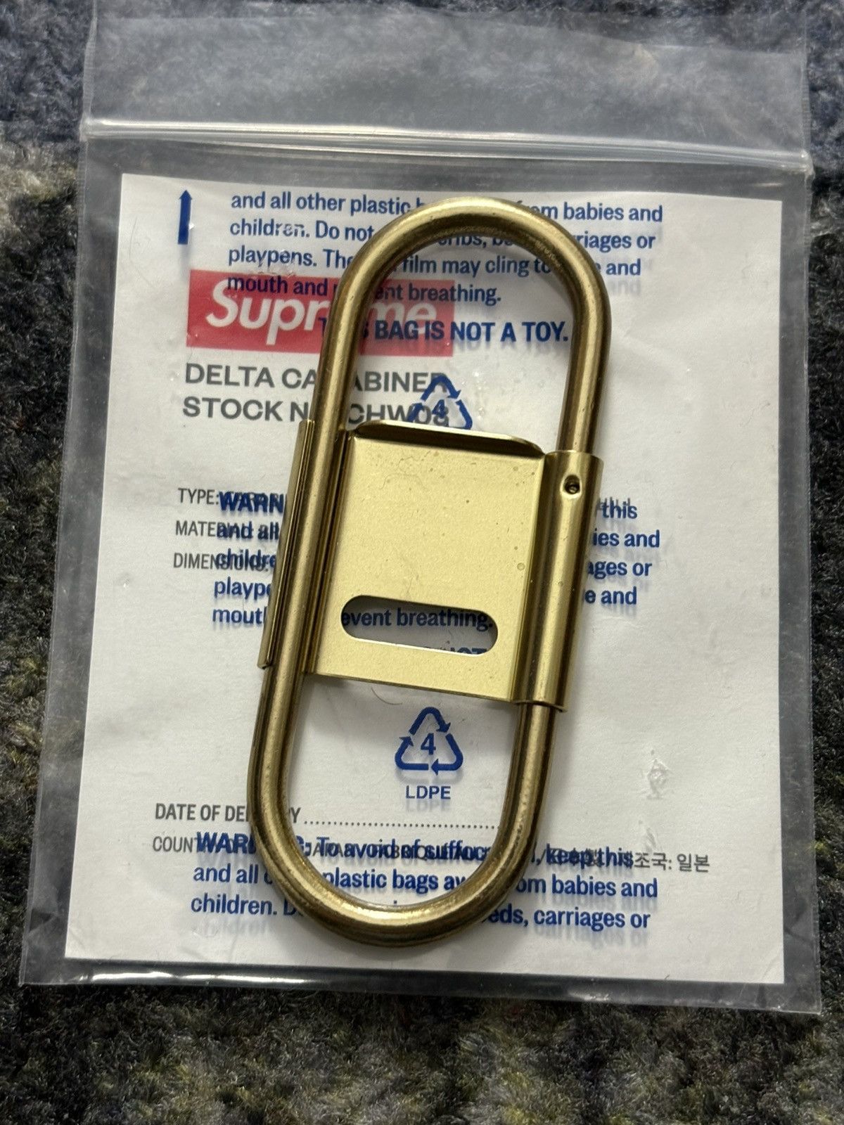Supreme Supreme CDW Delta Carabiner Gold Size ONE SIZE - 3 Thumbnail