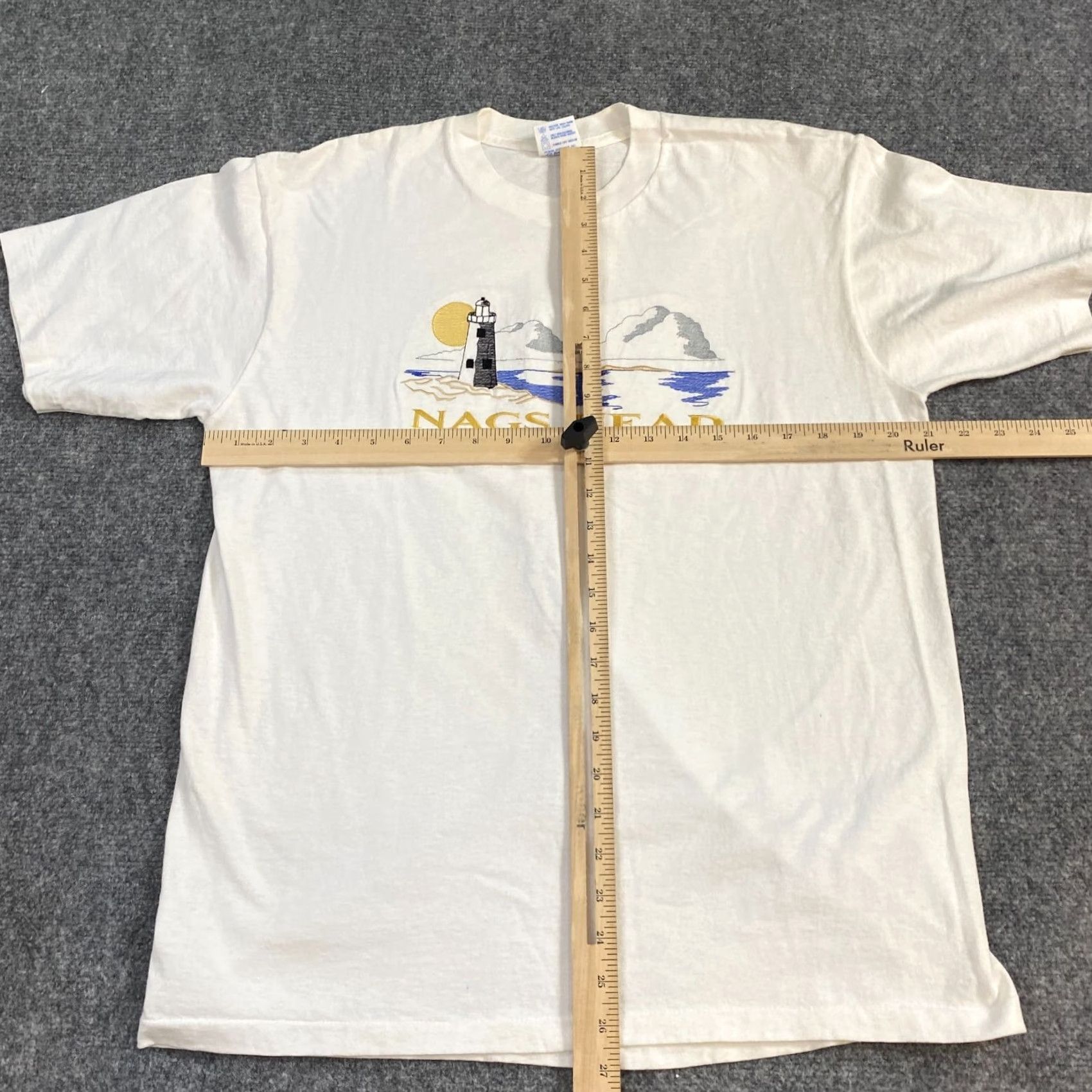Vintage VINTAGE Nags Head T-shirt L White Embroidered USA Made unisex Adults Size US L / EU 52-54 / 3 - 2 Thumbnail