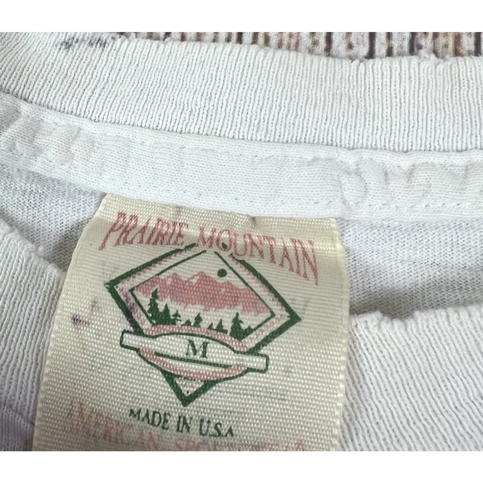 Vintage VINTAGE Prairie Mountain T-Shirt Shark Attack 90s Lamar Tiger Sharks Beach White Short Sleeve Graphic Print Size M Men Size US M / EU 48-50 / 2 - 4 Thumbnail