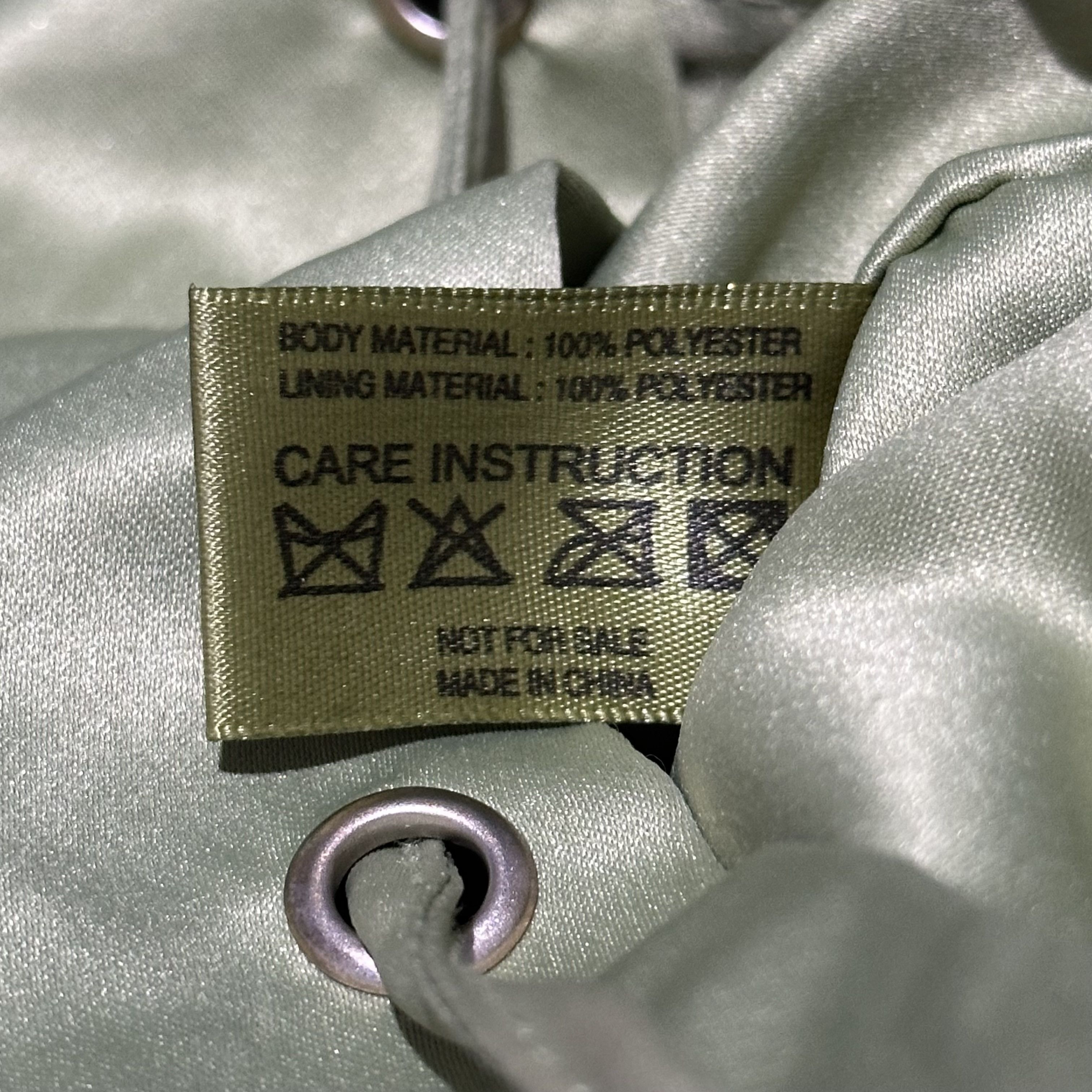 Prada Prada Perfums Green Satin Cosmetic MakeUp Drawstring Bag Size ONE SIZE - 7 Thumbnail