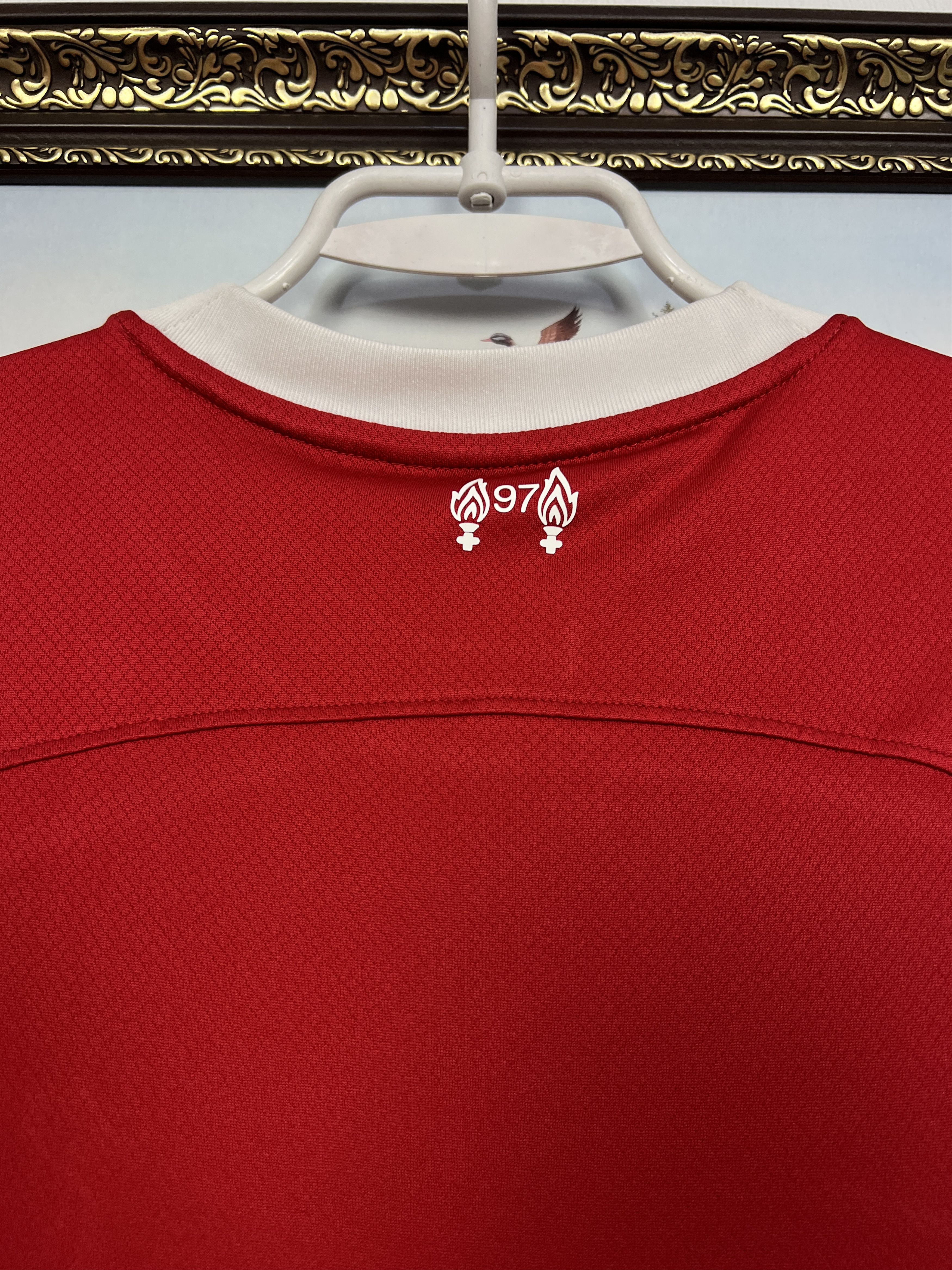 Nike Liverpool Home football shirt 2023 Soccer Nike Jersey Trikot Size US M / EU 48-50 / 2 - 9 Thumbnail