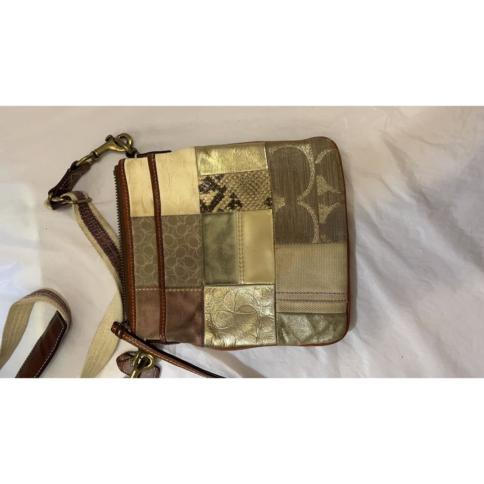 Coach Coach No. B063-10006 Patchwork Style Crossbody Bag Size ONE SIZE - 11 Thumbnail