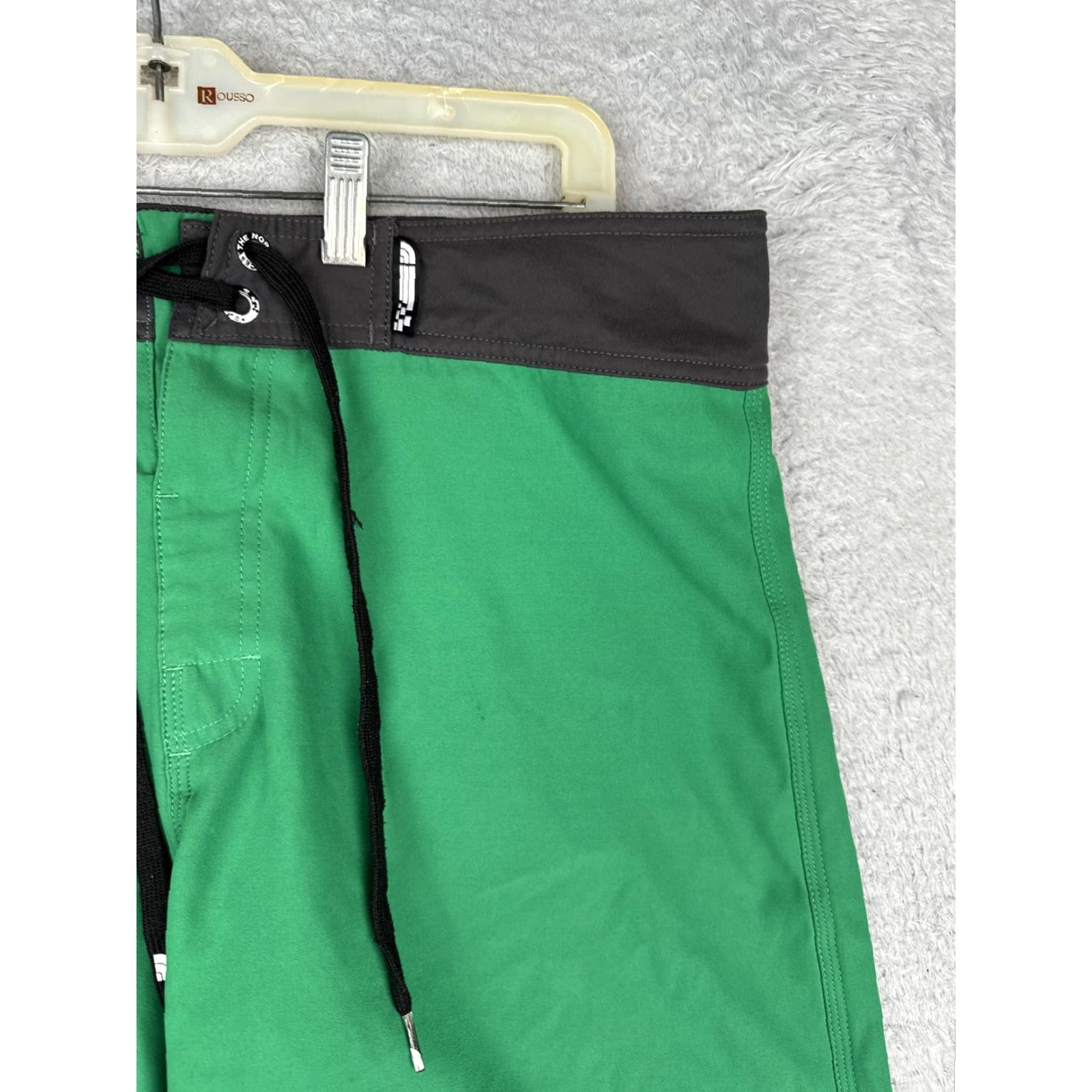 The North Face The North Face Board Shorts Mens 34 Green Colorblock Swim Trunks Pockets READ ME Size US 34 / EU 50 - 6 Thumbnail