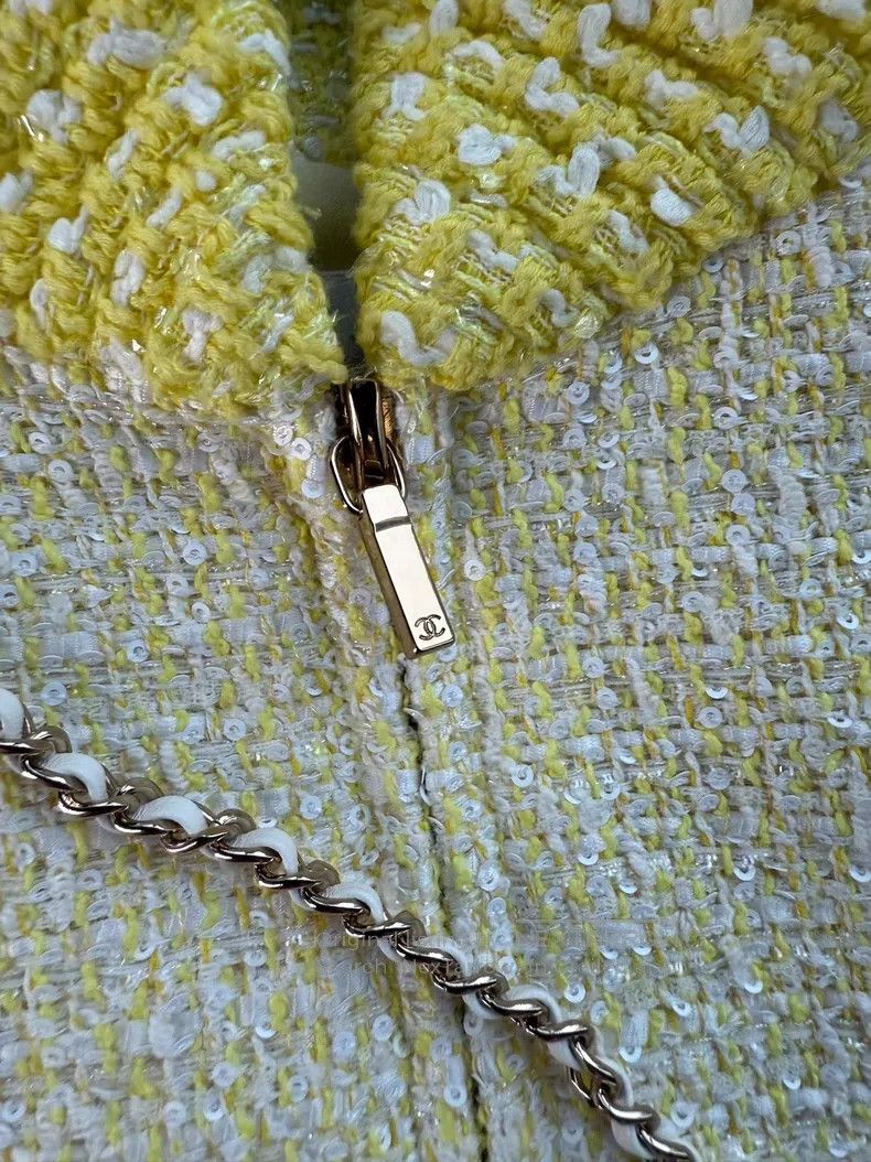 Chanel Chanel 19s beach series chick yellow sequin short-sleeved Size XS / US 0-2 / IT 36-38 - 3 Thumbnail