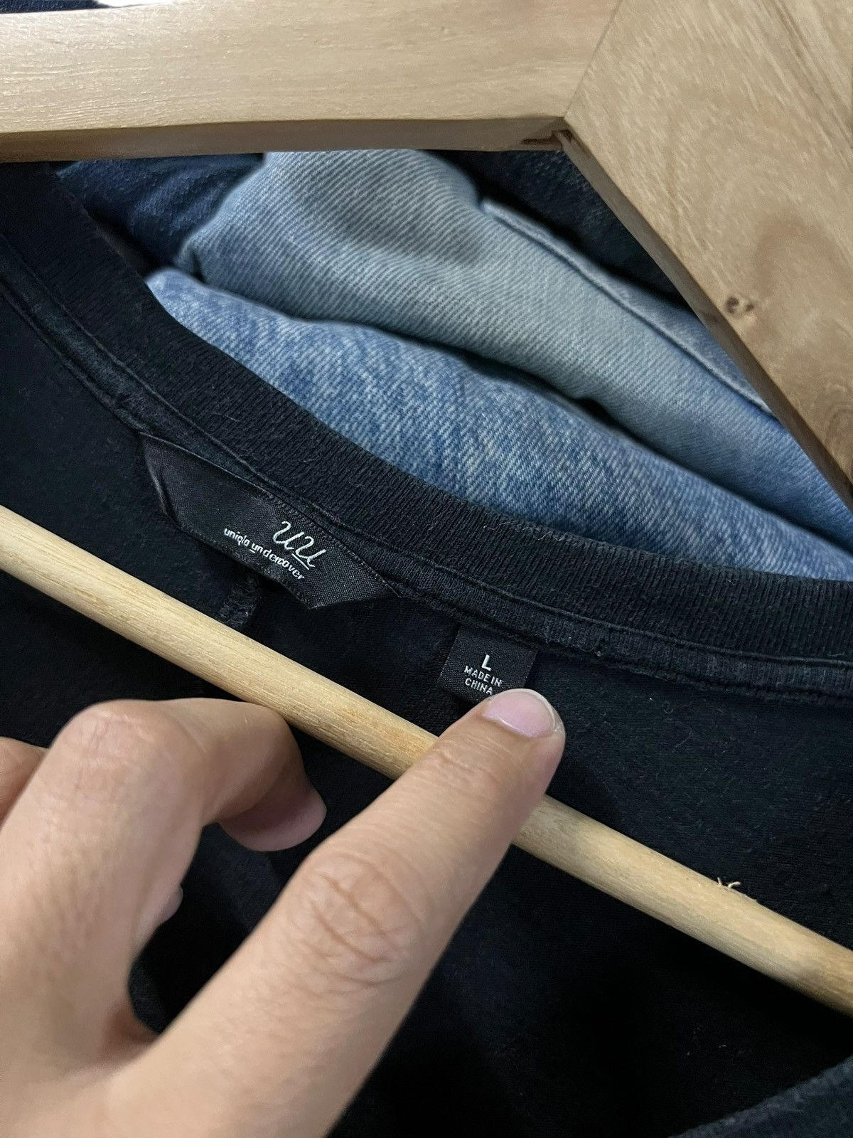 Undercover × Uniqlo Uniqlo x Undercover UU Tee Size US M / EU 48-50 / 2 - 7 Thumbnail