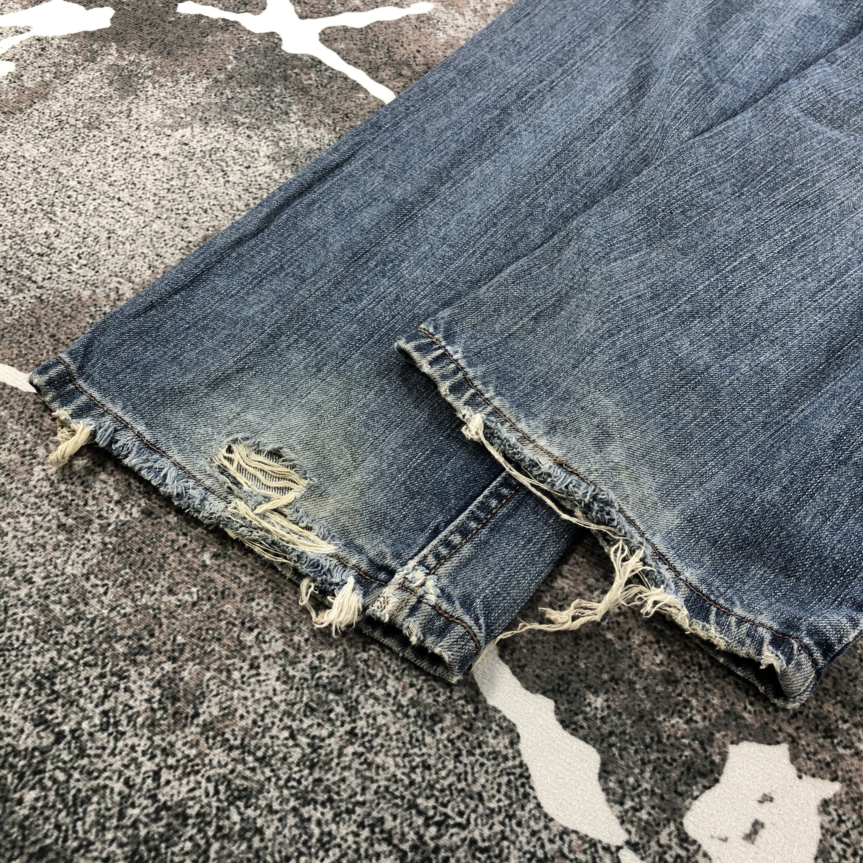 Levi's Vintage Levis 569 Jeans Distressed Denim KJ666 Size US 31 - 6 Thumbnail