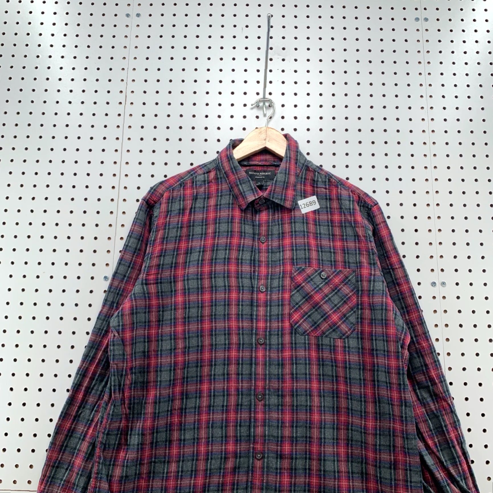 Banana Republic Banana Republic Button Down Shirt Men Size Large Red Black Checker Long Sleeve Shirt Mens Size US L / EU 52-54 / 3 - 6 Thumbnail