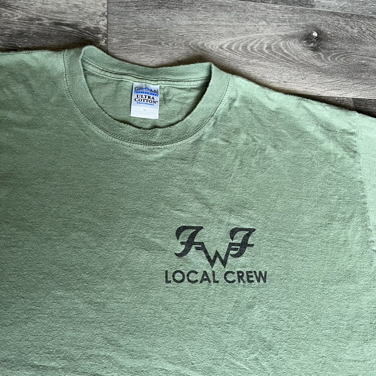 Band Tees Vintage 2005 Foo Fighters Weezer Local Crew Tour Tee Shirt Size US XL / EU 56 / 4 - 1 Thumbnail