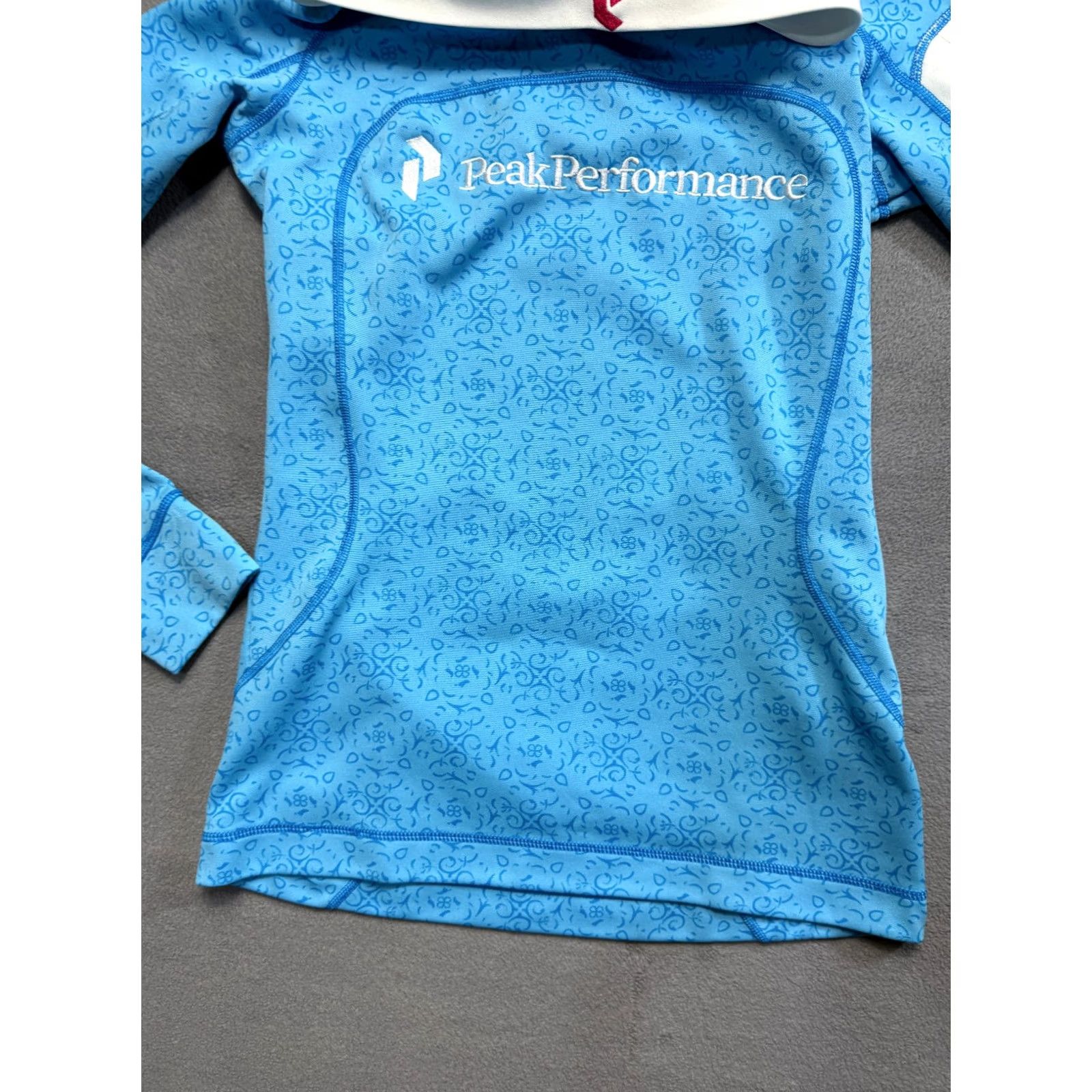 Peak Performance Peak Performance Women XS Blue Patterned Training Hoodie Pullover Sweatshirt Gym Shirt Ladies XS Blue Patterned Gym Hoodie Size XS / US 0-2 / IT 36-38 - 3 Thumbnail