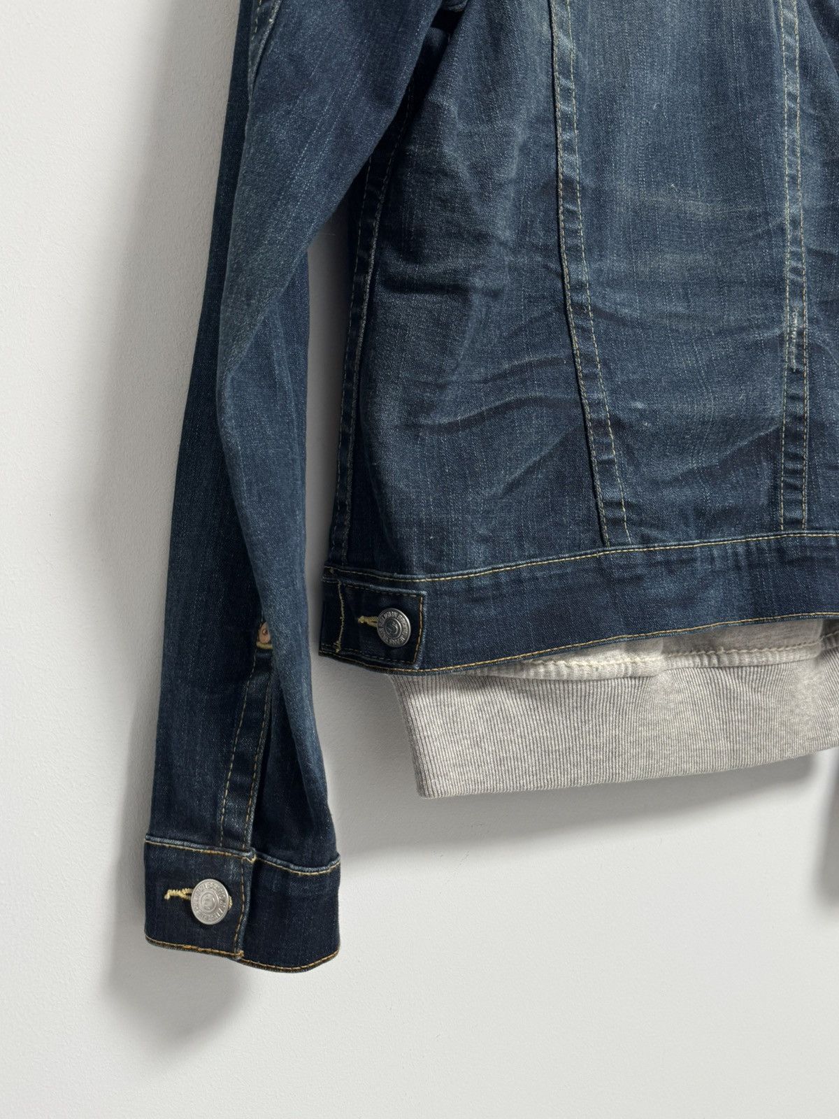True Religion True Religion Distressed Denim Hooded Jacket size Women’s L Size L / US 10 / IT 46 - 20 Thumbnail