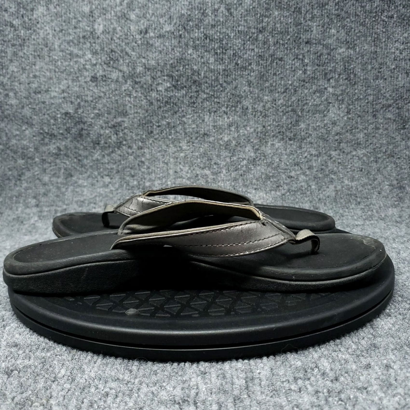 Olukai OluKai Ohana W Black Silver Flip Flops 20110-7348 US W8 EUR 48 Outsole Size US 8 / EU 41 - 7 Thumbnail