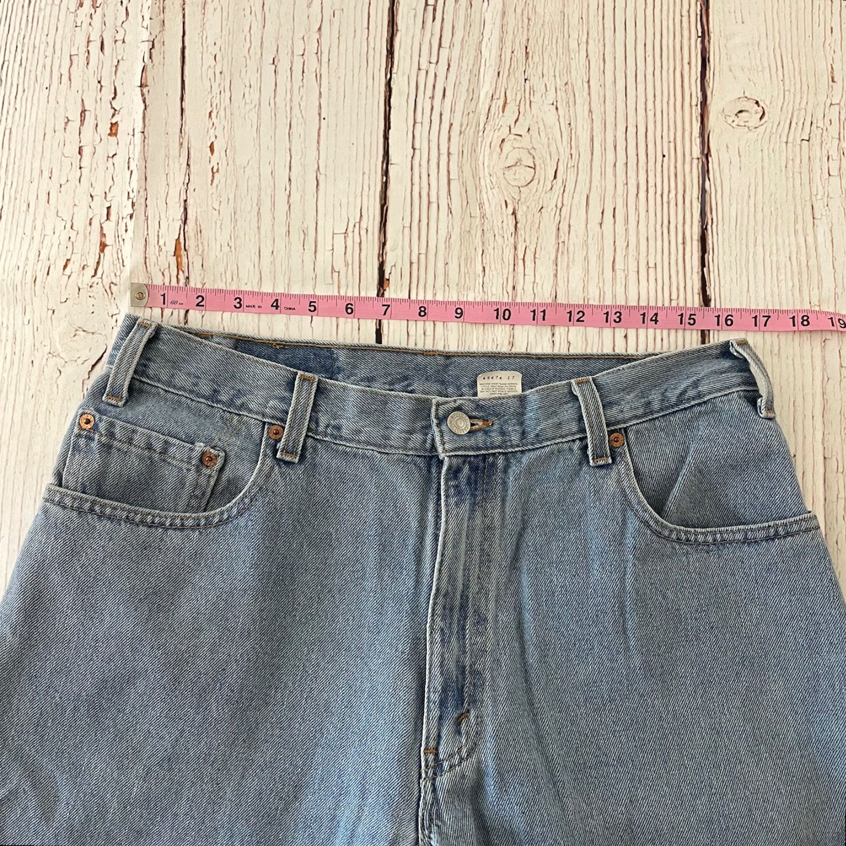 Levi's Vintage Levi's 560 Tapered Light Wash Denim Blue Jeans Men's 33 X 29 Size US 33 - 7 Thumbnail
