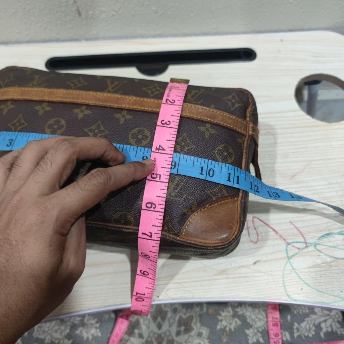 Vintage Louis Vuitton Vintage 1984 Monogram Compiegne Clutch Bag Size ONE SIZE - 13 Thumbnail