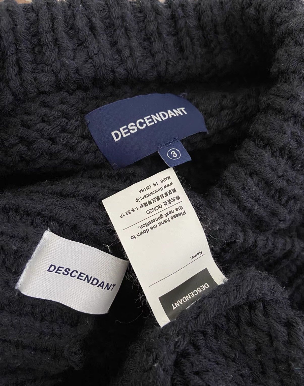 Descendant DESCENDANT FADED CABLE KNIT Faded cable knit wool sweater Size US L / EU 52-54 / 3 - 3 Thumbnail