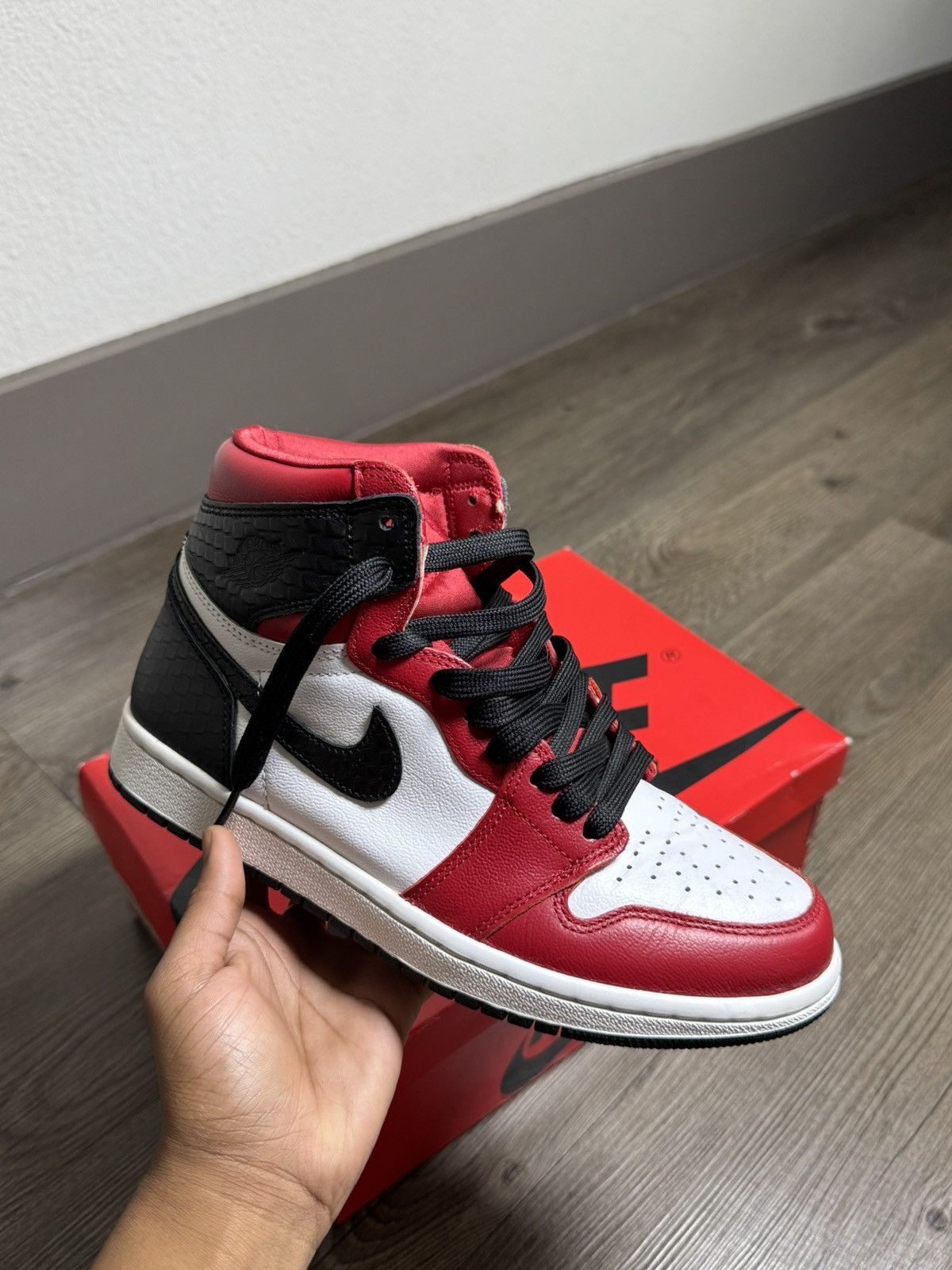 Jordan Brand Jordan 1 Size US 7 / EU 40 - 2 Thumbnail